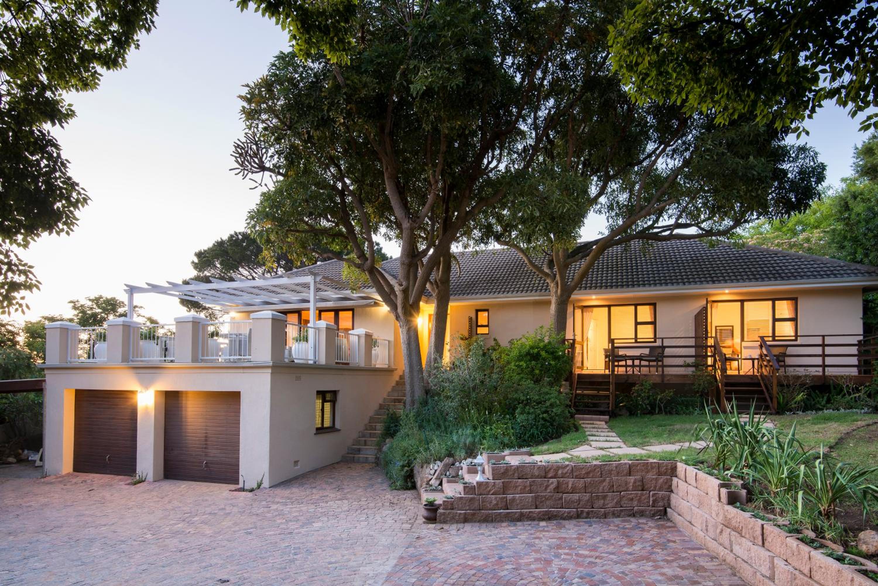 Hotel SomerZicht Guest House - Image 1