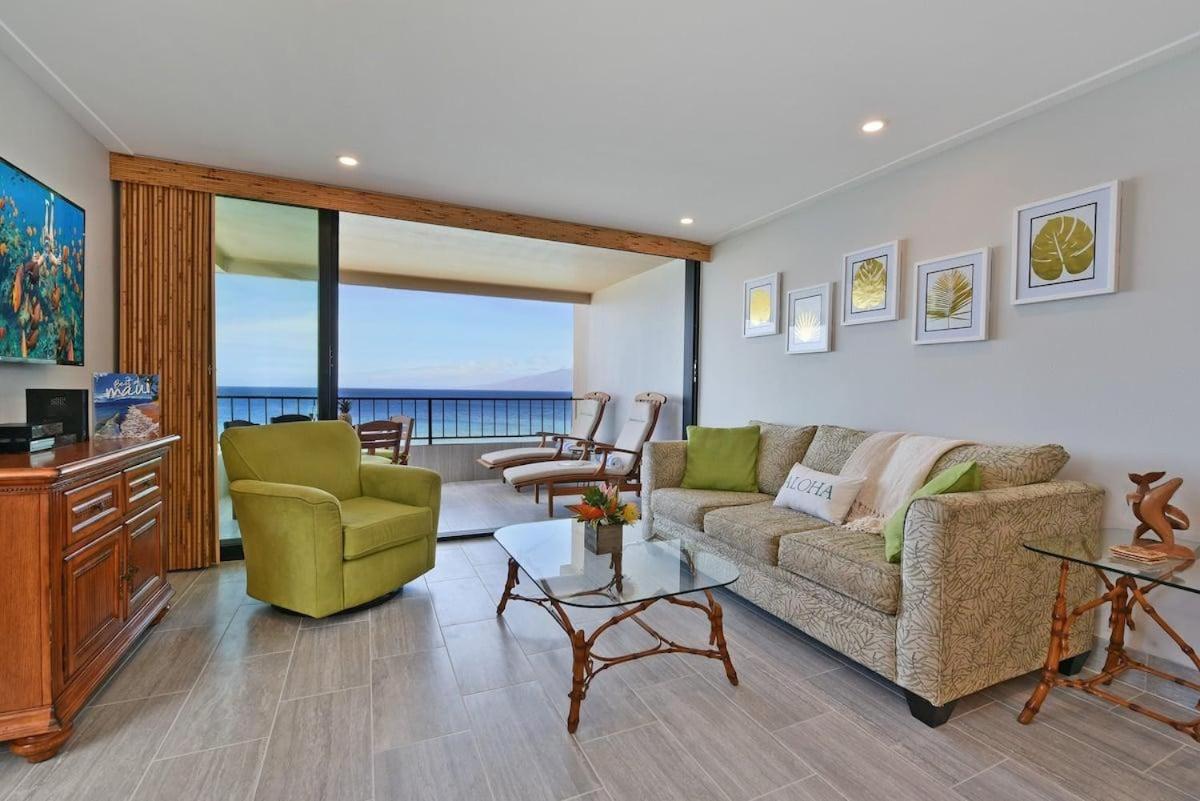 Maui Kai 601 · MK 601 Remodeled Oceanfront Condo w AC Pool