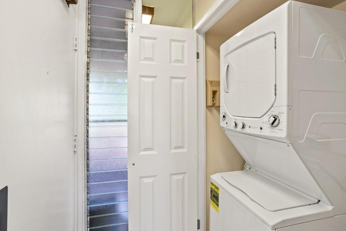 Eldorado K215 · EL K215 Studio w Panoramic Ocean Views Pool AC
