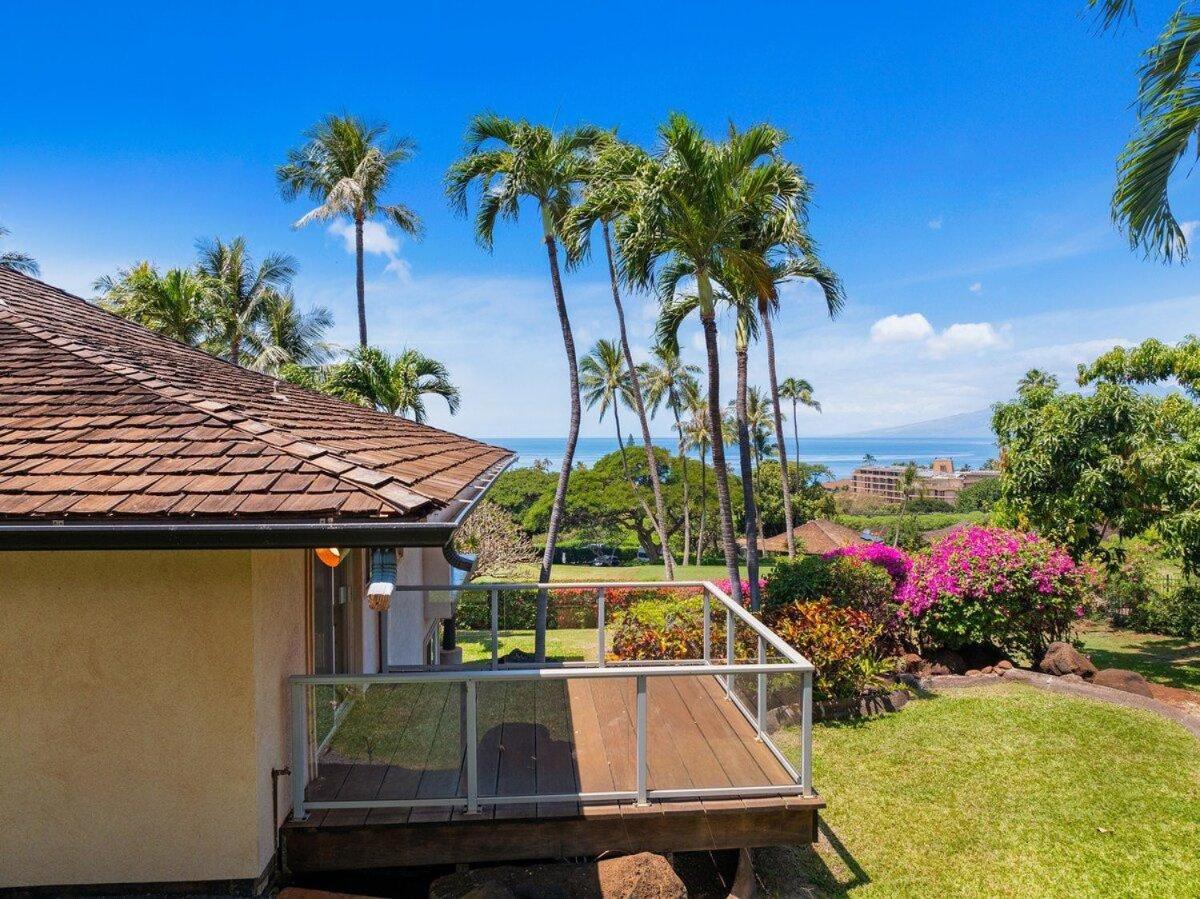 Hale Kalapu · Large Home 180° Ocean Views Walk2Beach Hale Kalapu