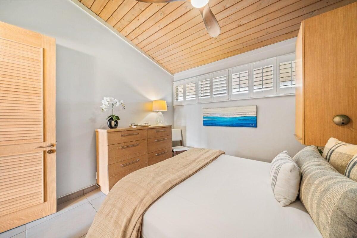 Napili Shores H262 · NS H262 BeachFront Condo Ocean Views Pool H
