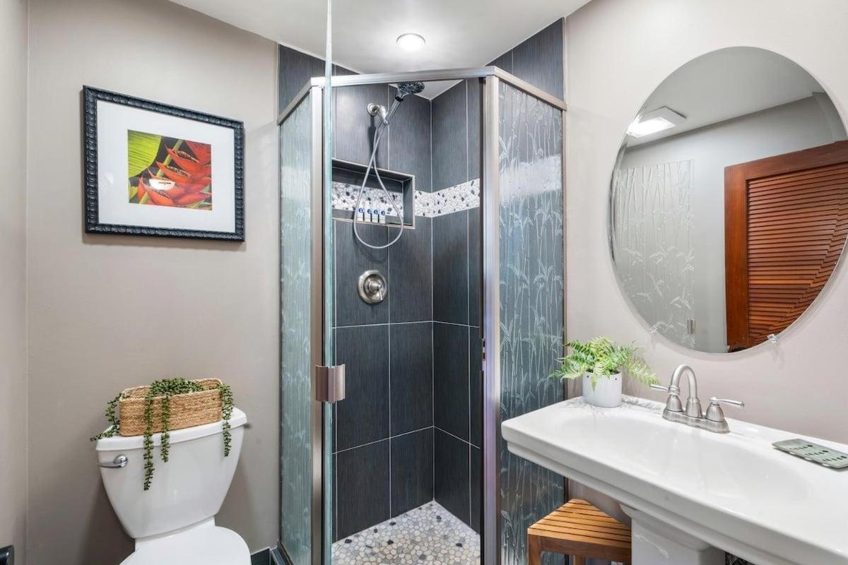 International Colony Club 28 · ICC 28 Remodeled 2BD Cottage in K