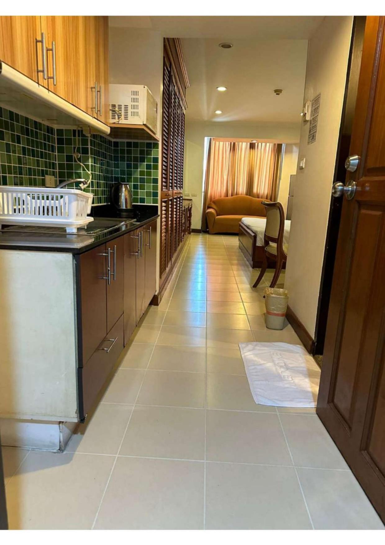 Affordable Serviced Apartments in Nana Omni Tower - Prime Sukhumvit location