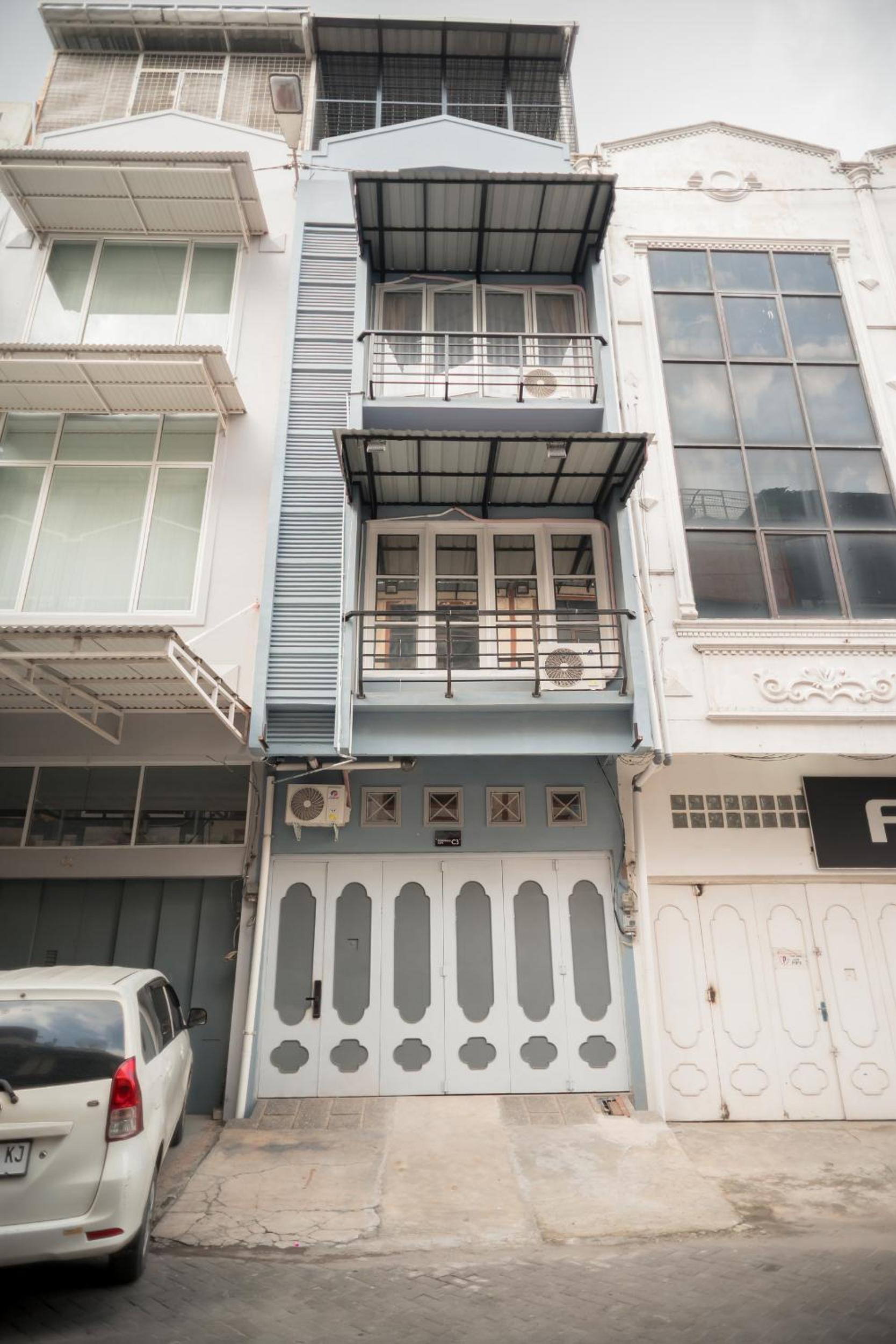 Urban Loft Style Studio at Central District 1A!