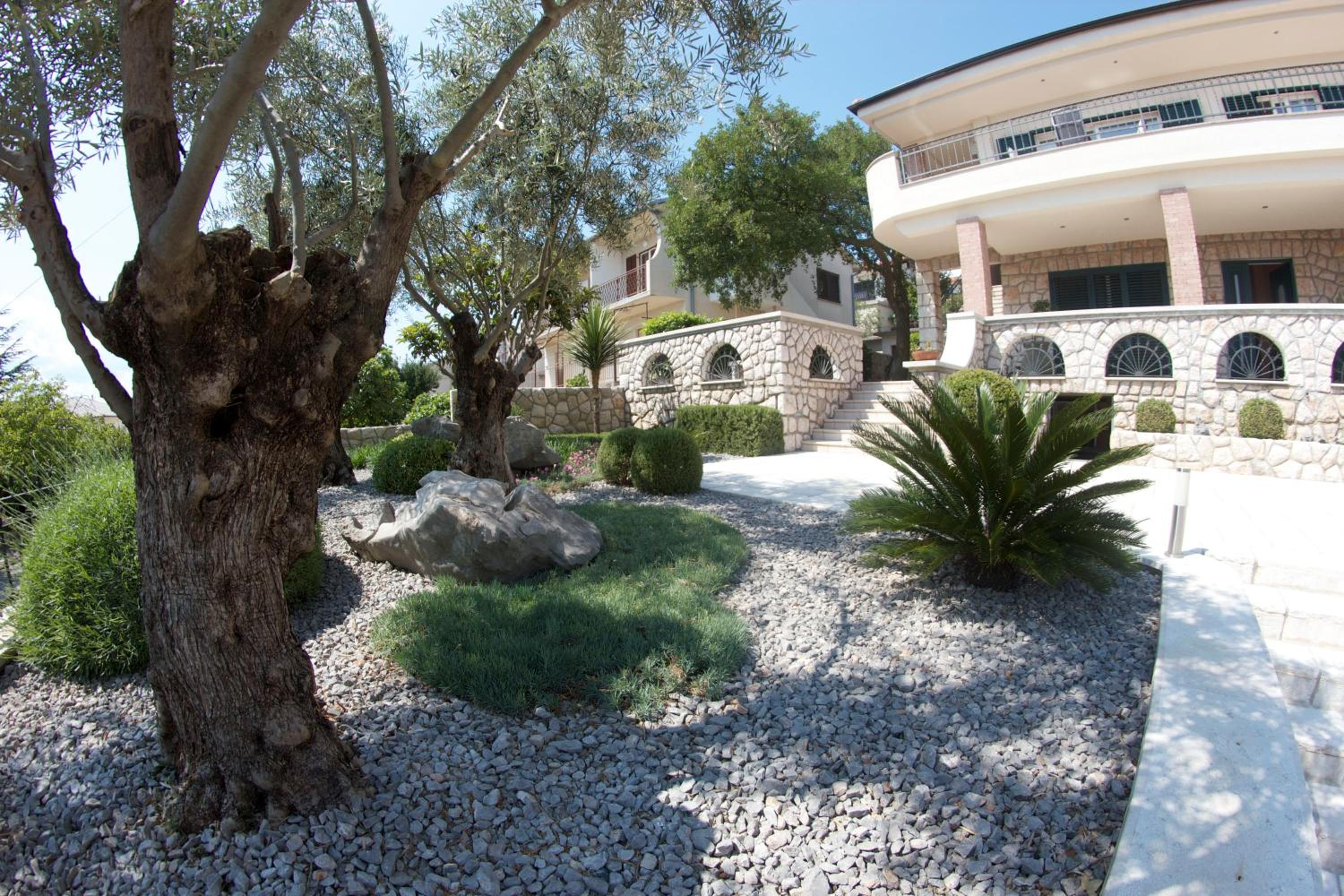Biuk Apartments