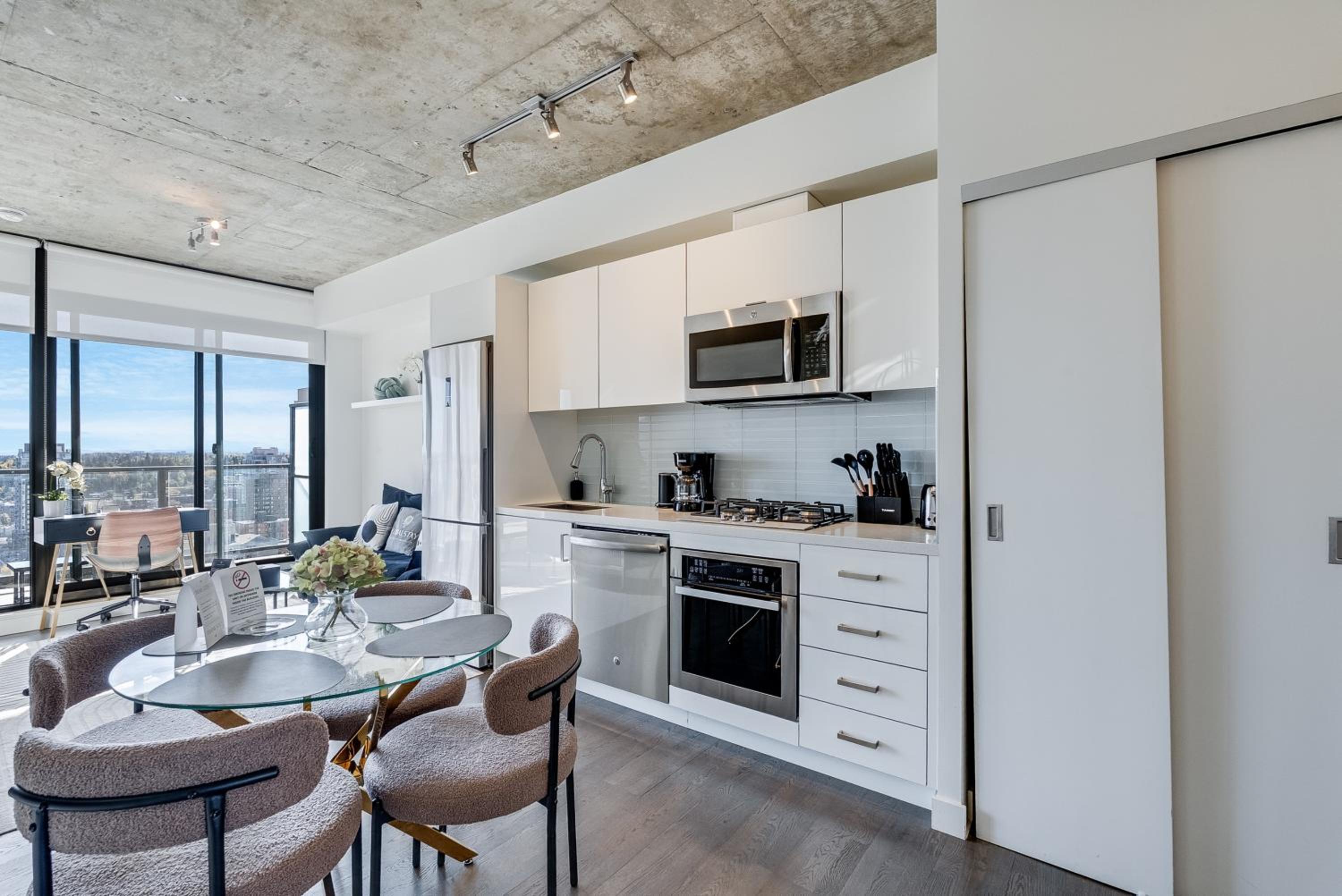 GlobalStay Modern Condos Downtown Calgary