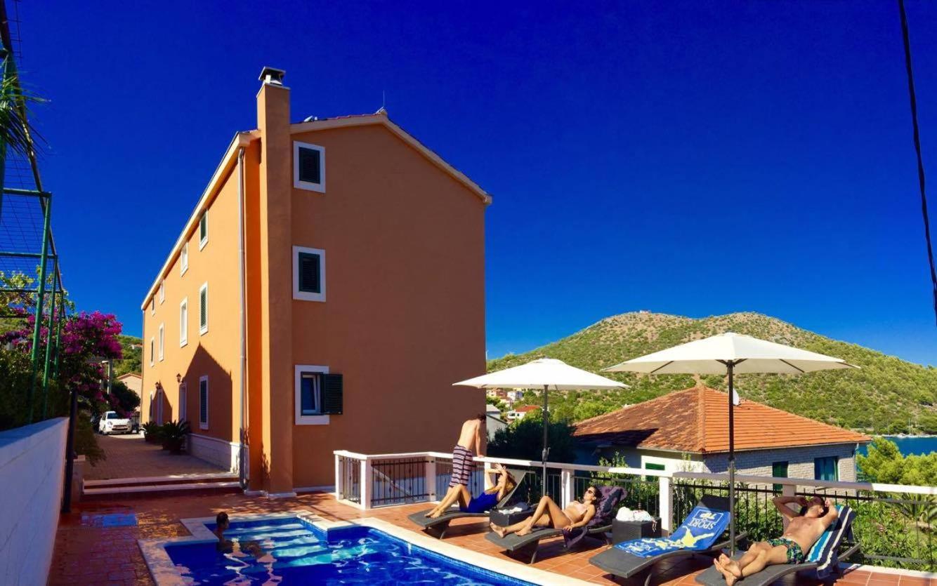 Photo 83
