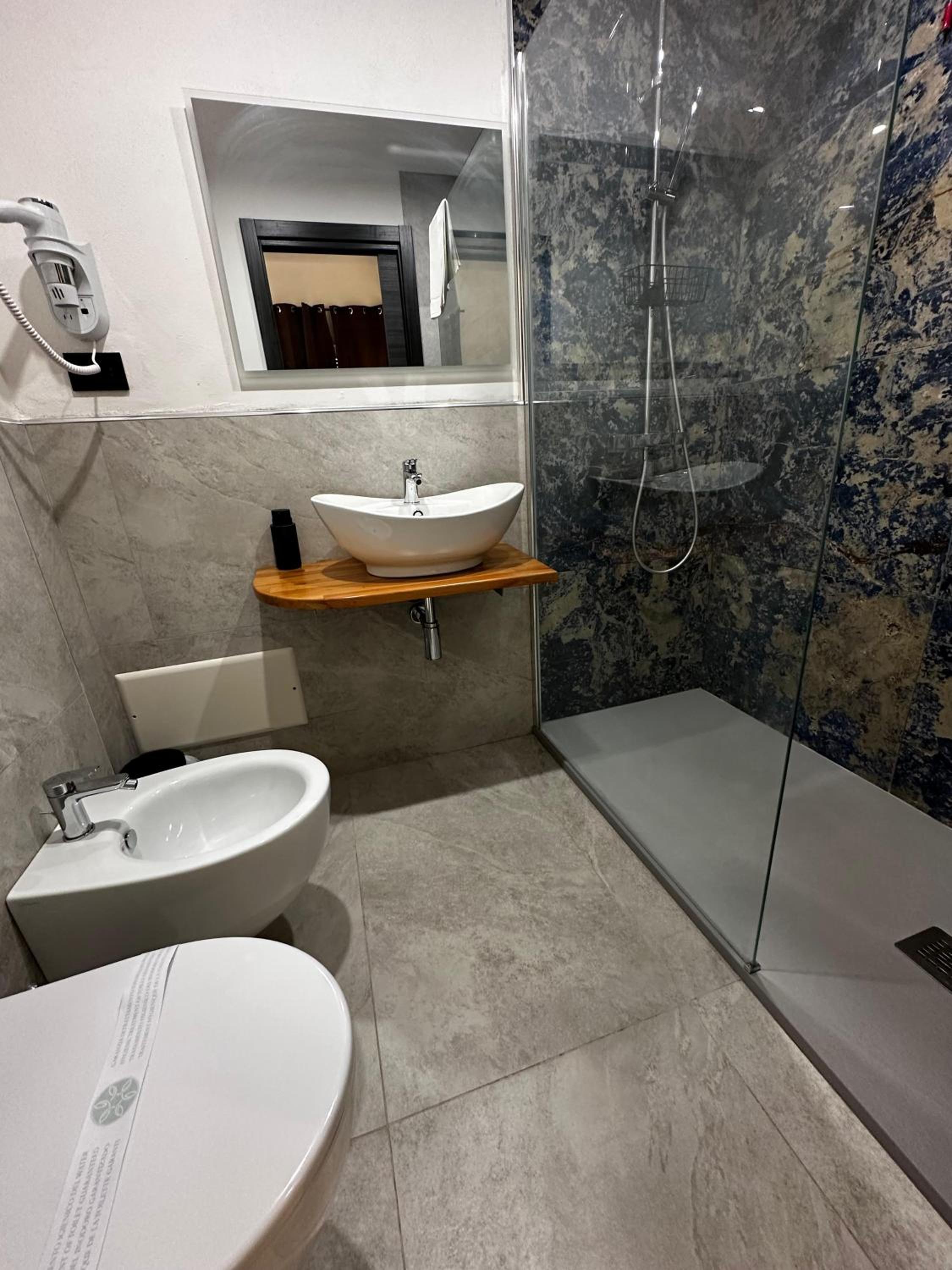 Umberto 28 Guest House