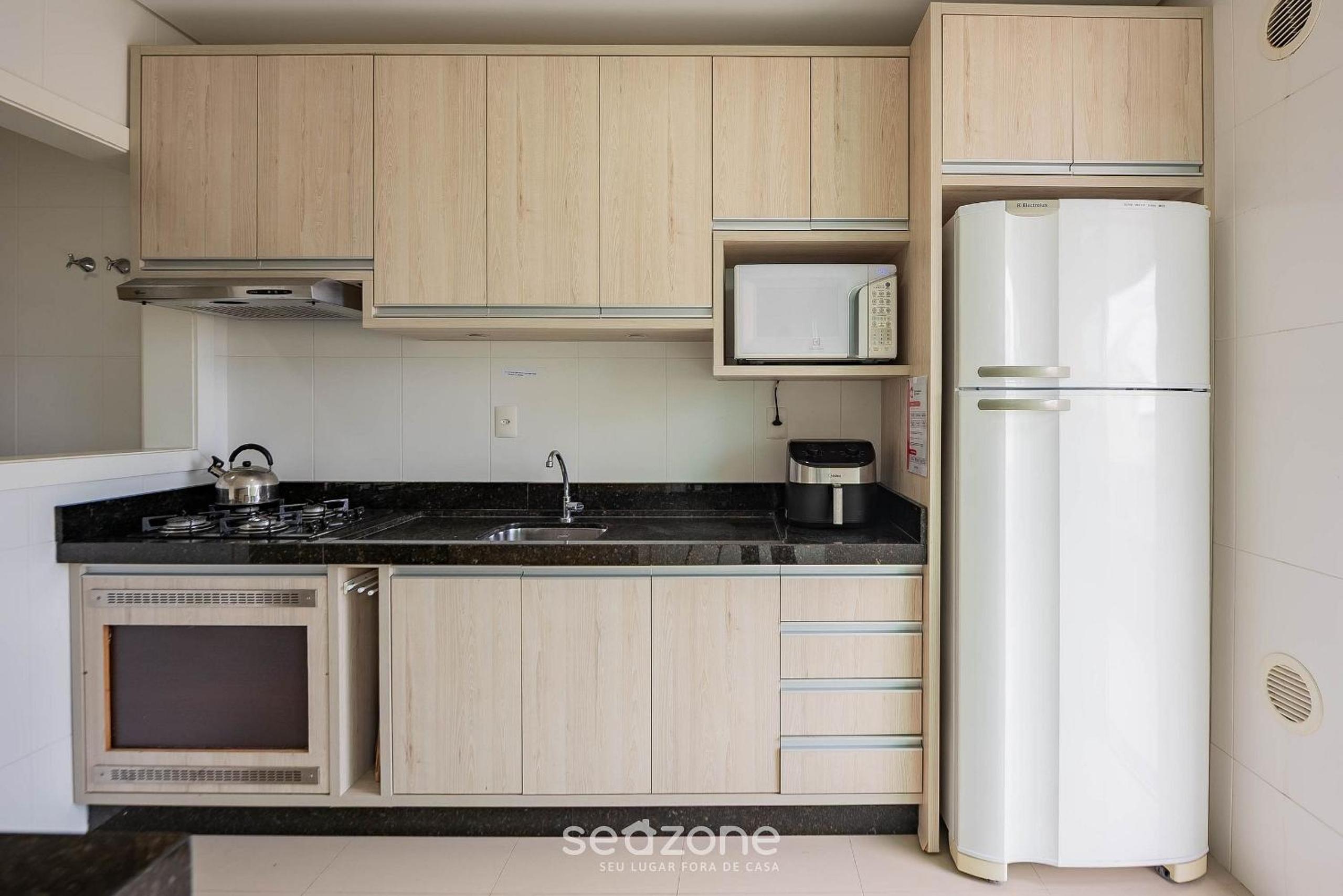 Apt. w/ balcony and BBQ 250m from the sea MRS0402