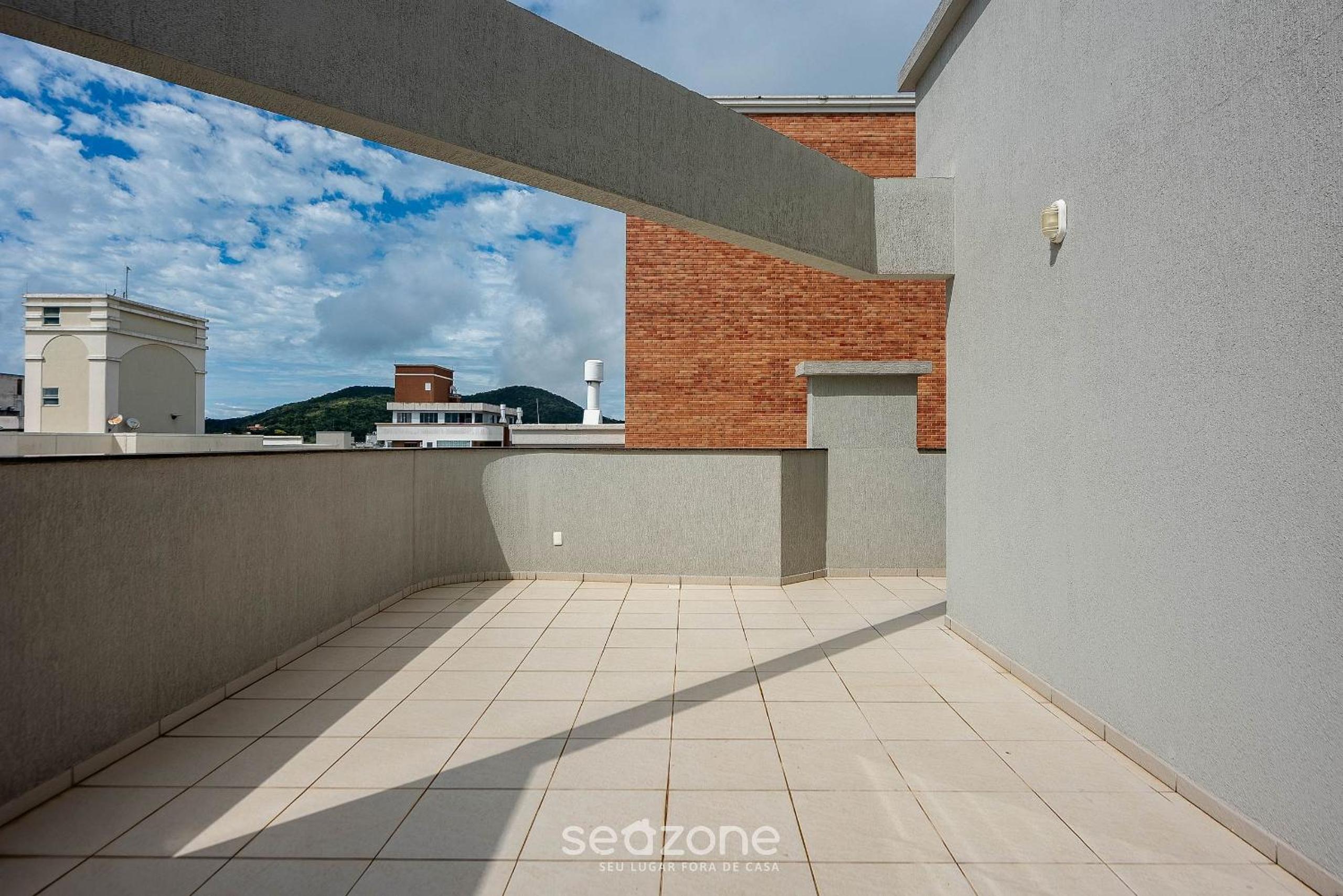 Apt. w/ balcony and BBQ 250m from the sea MRS0402
