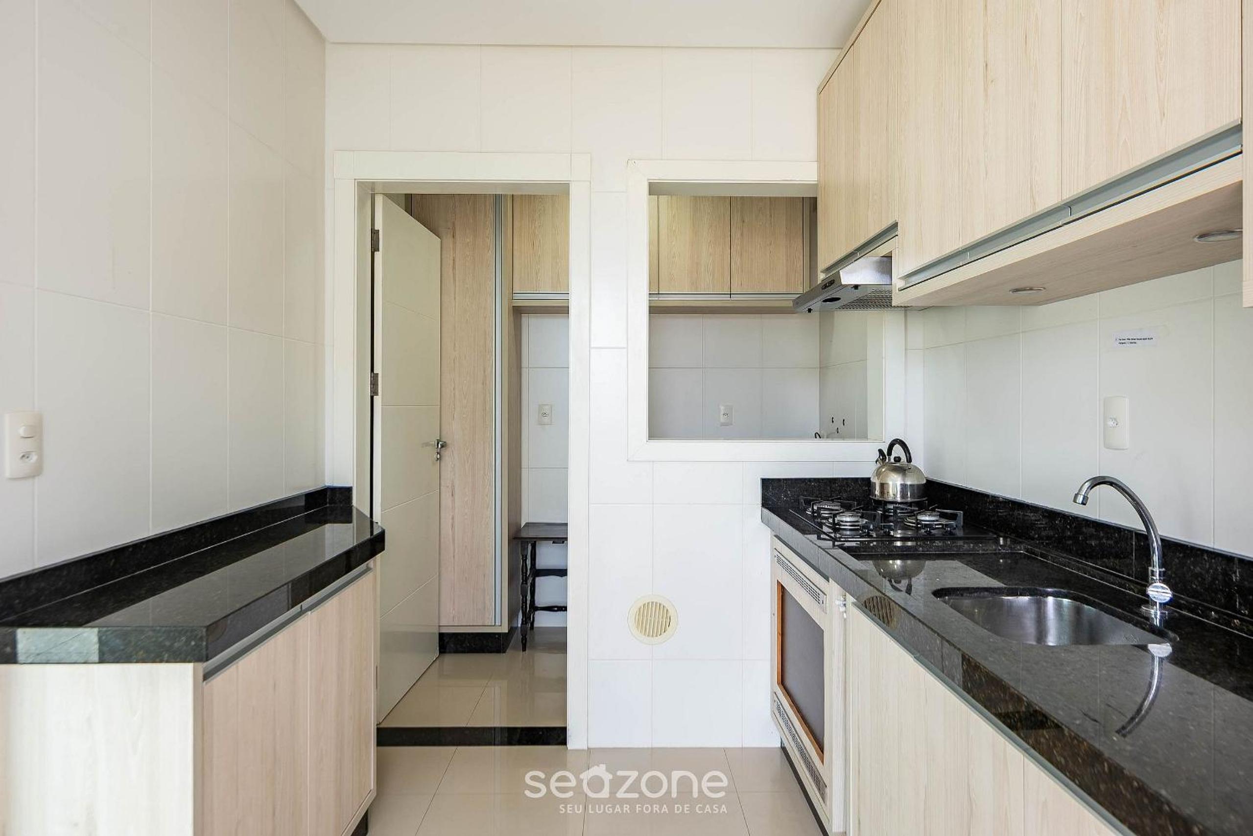 Apt. w/ balcony and BBQ 250m from the sea MRS0402