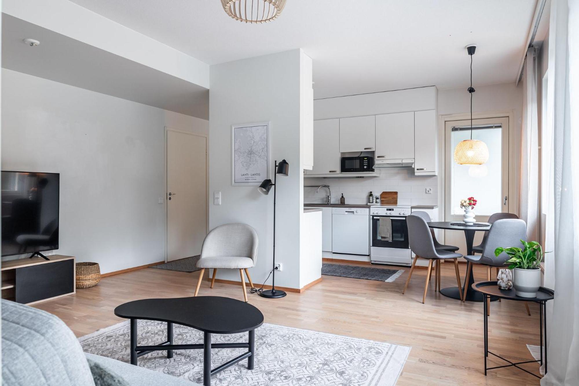 1BR Apartment with Sauna, Balcony & Free Parking