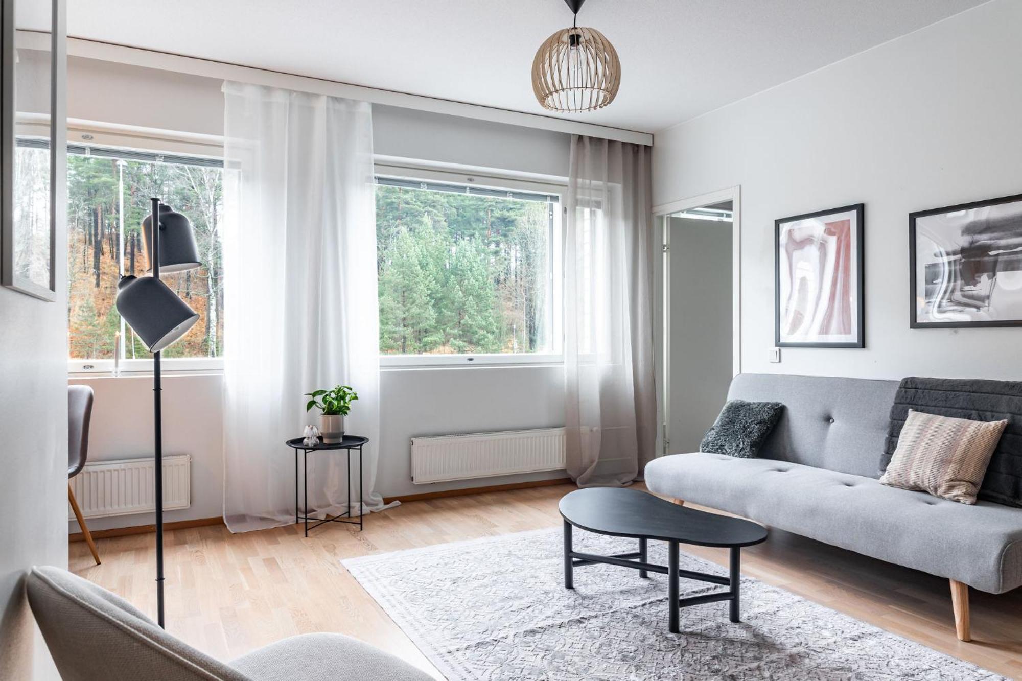 1BR Apartment with Sauna, Balcony & Free Parking