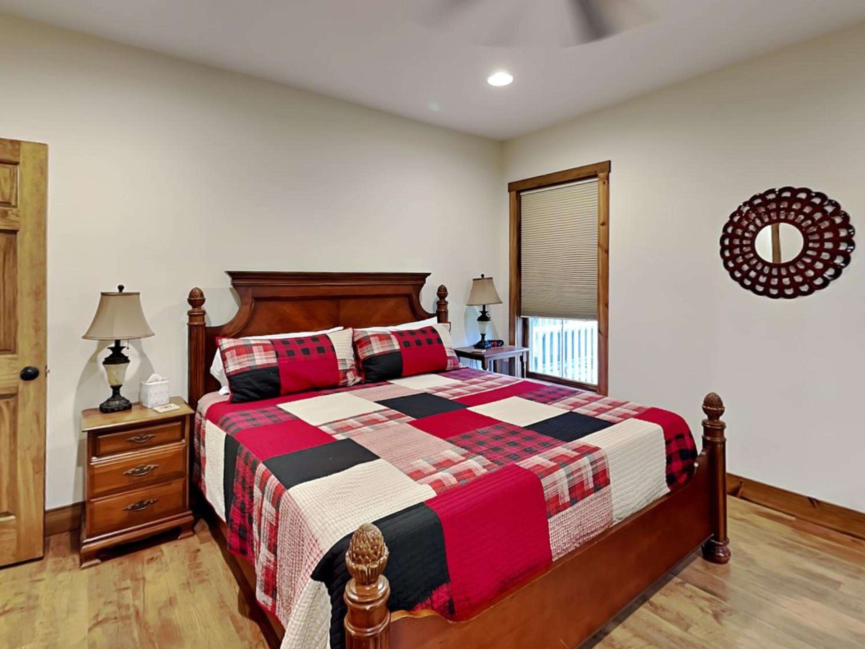 Buzzy Bee Lodge