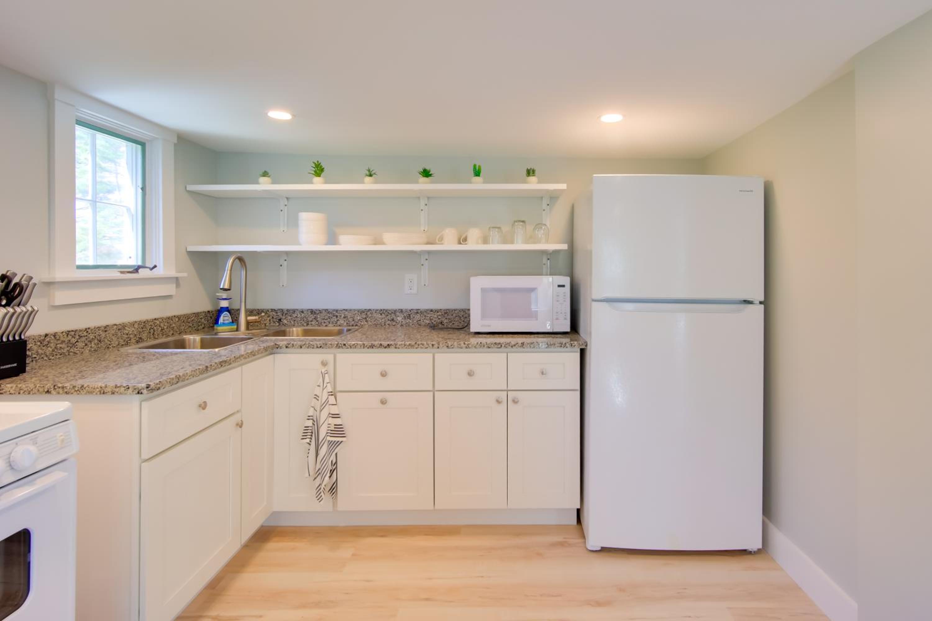 Lakeside Spofford Retreat Near Hiking and Boating!