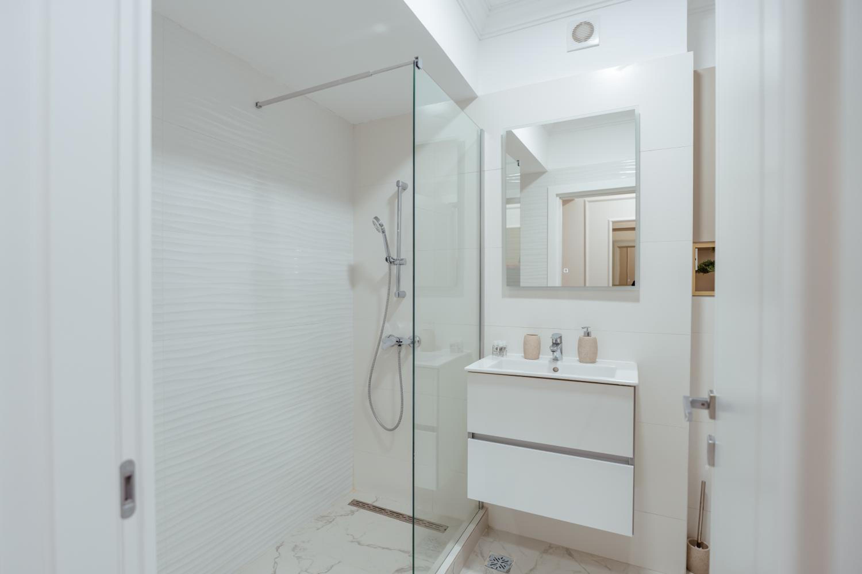 Soft Elegance by Blvd 51B7 - Modern Apartment with Refined Comfort