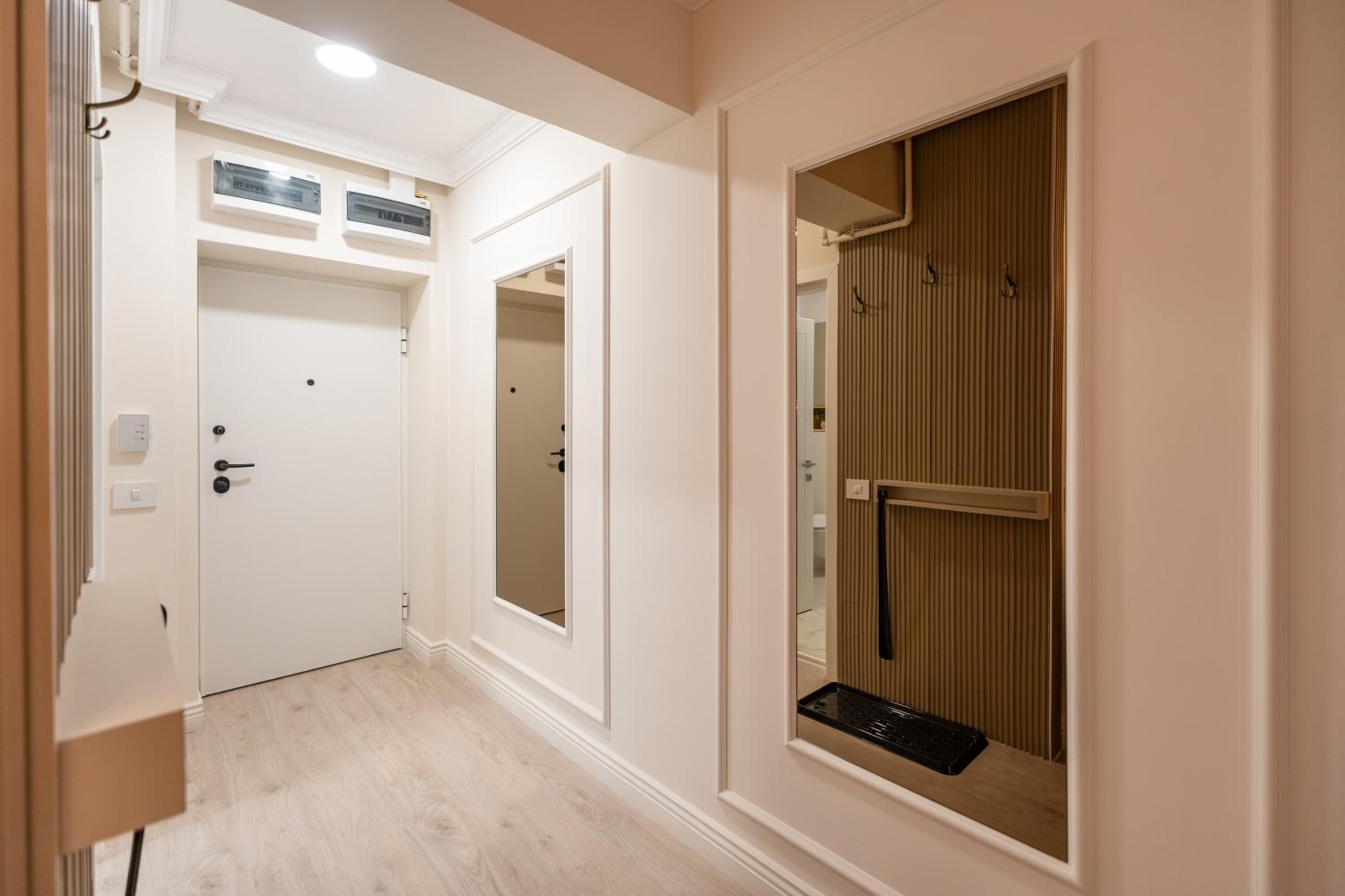 Soft Elegance by Blvd 51B7 - Modern Apartment with Refined Comfort