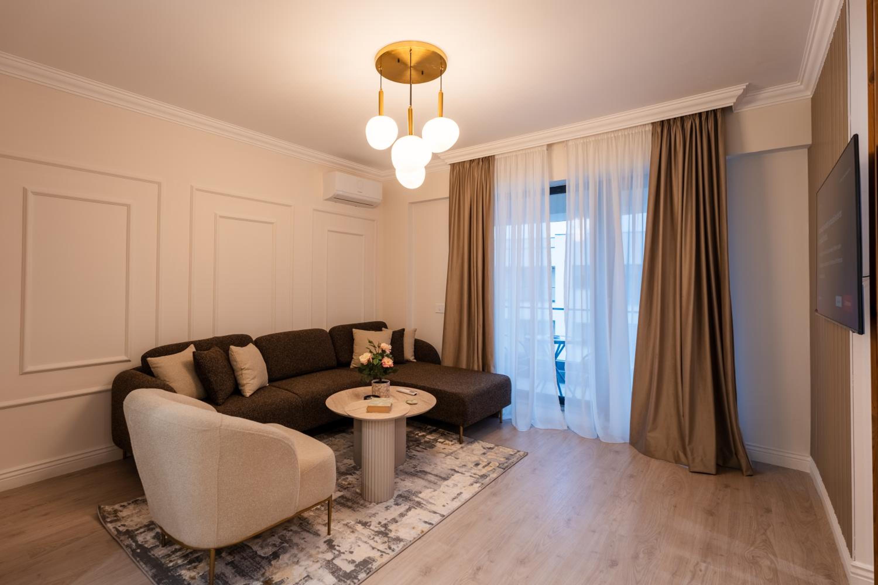 Soft Elegance by Blvd 51B7 - Modern Apartment with Refined Comfort