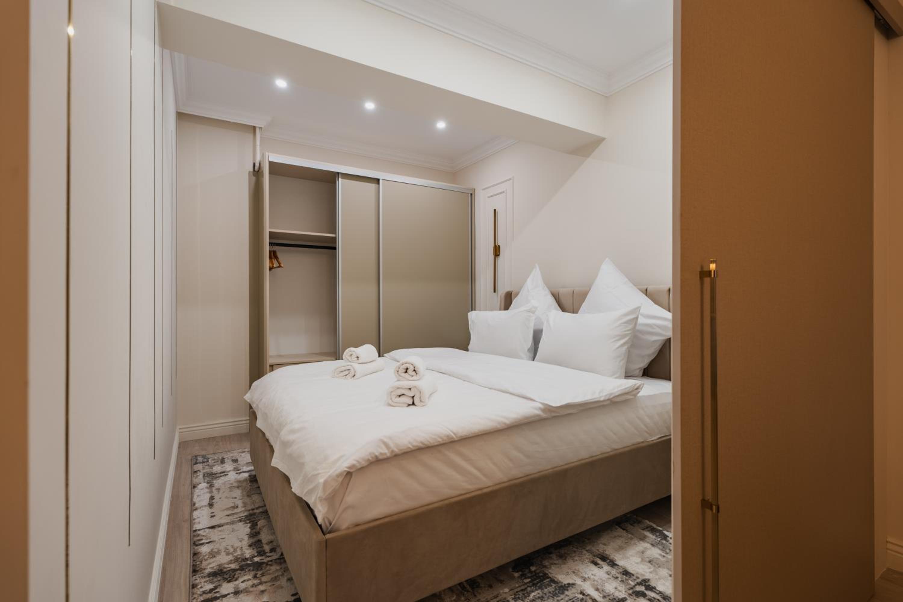 Soft Elegance by Blvd 51B7 - Modern Apartment with Refined Comfort