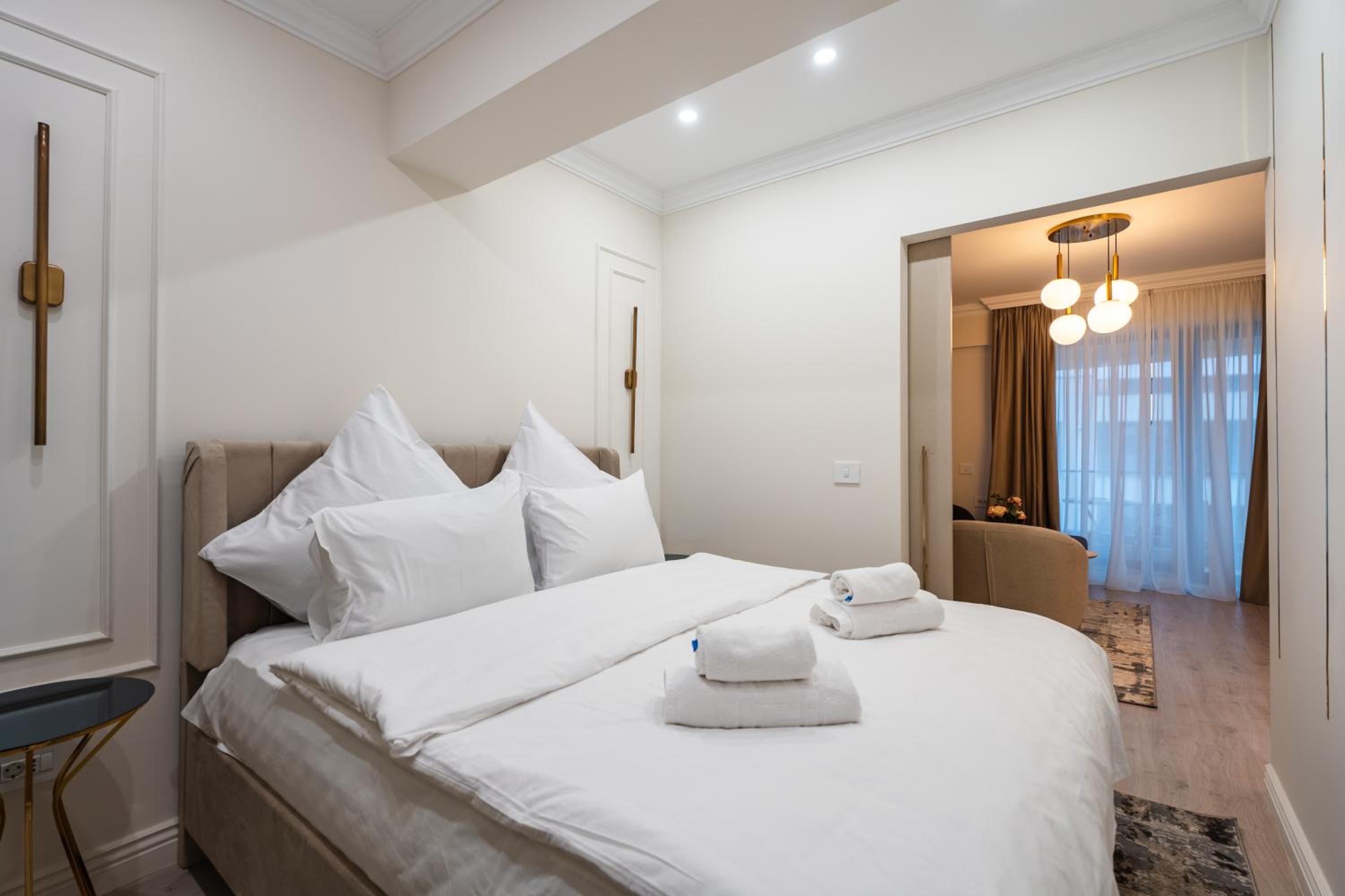 Soft Elegance by Blvd 51B7 - Modern Apartment with Refined Comfort