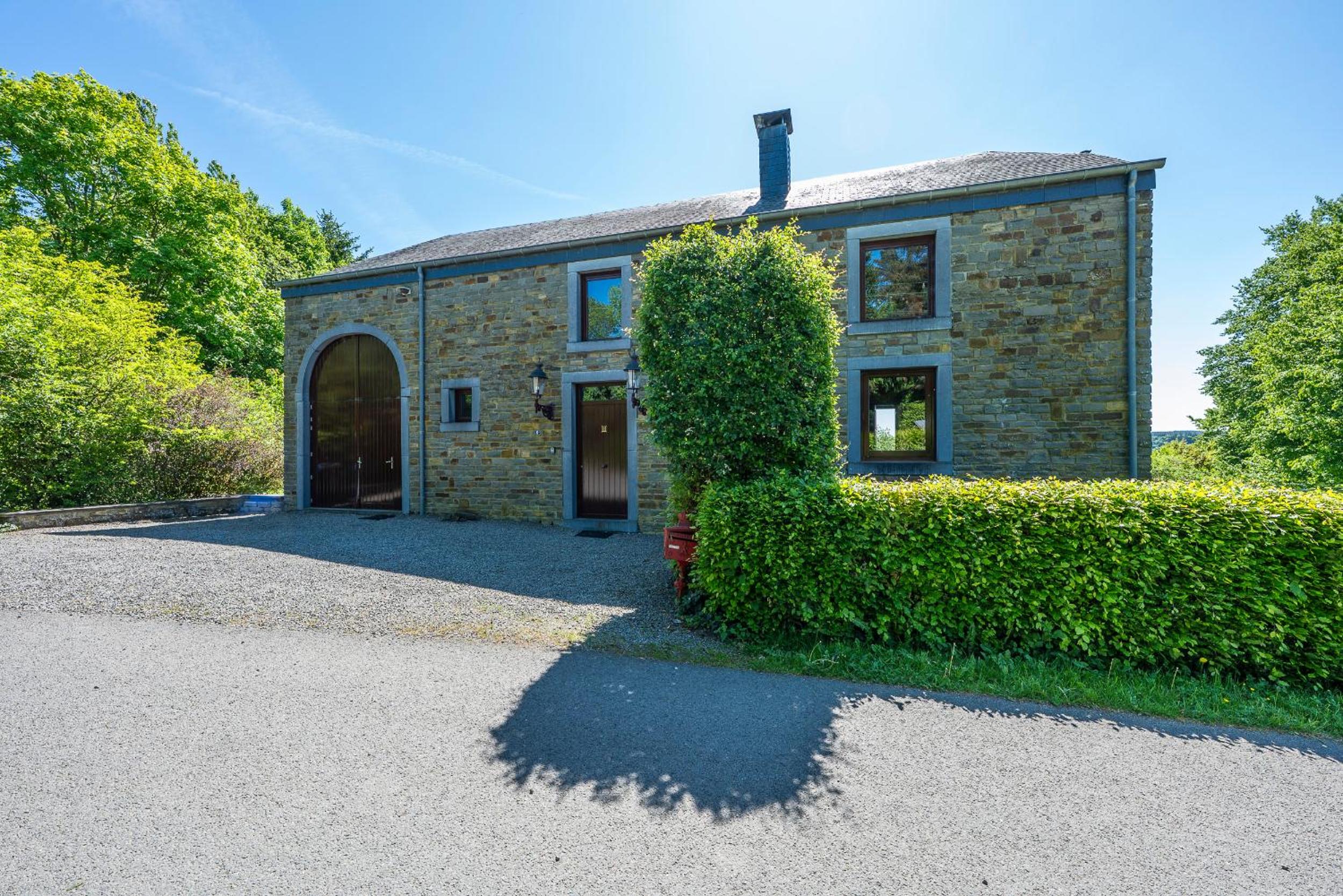 Sous le Cielle d'Ardenne - Vakantiehuis met Sauna en zwembad