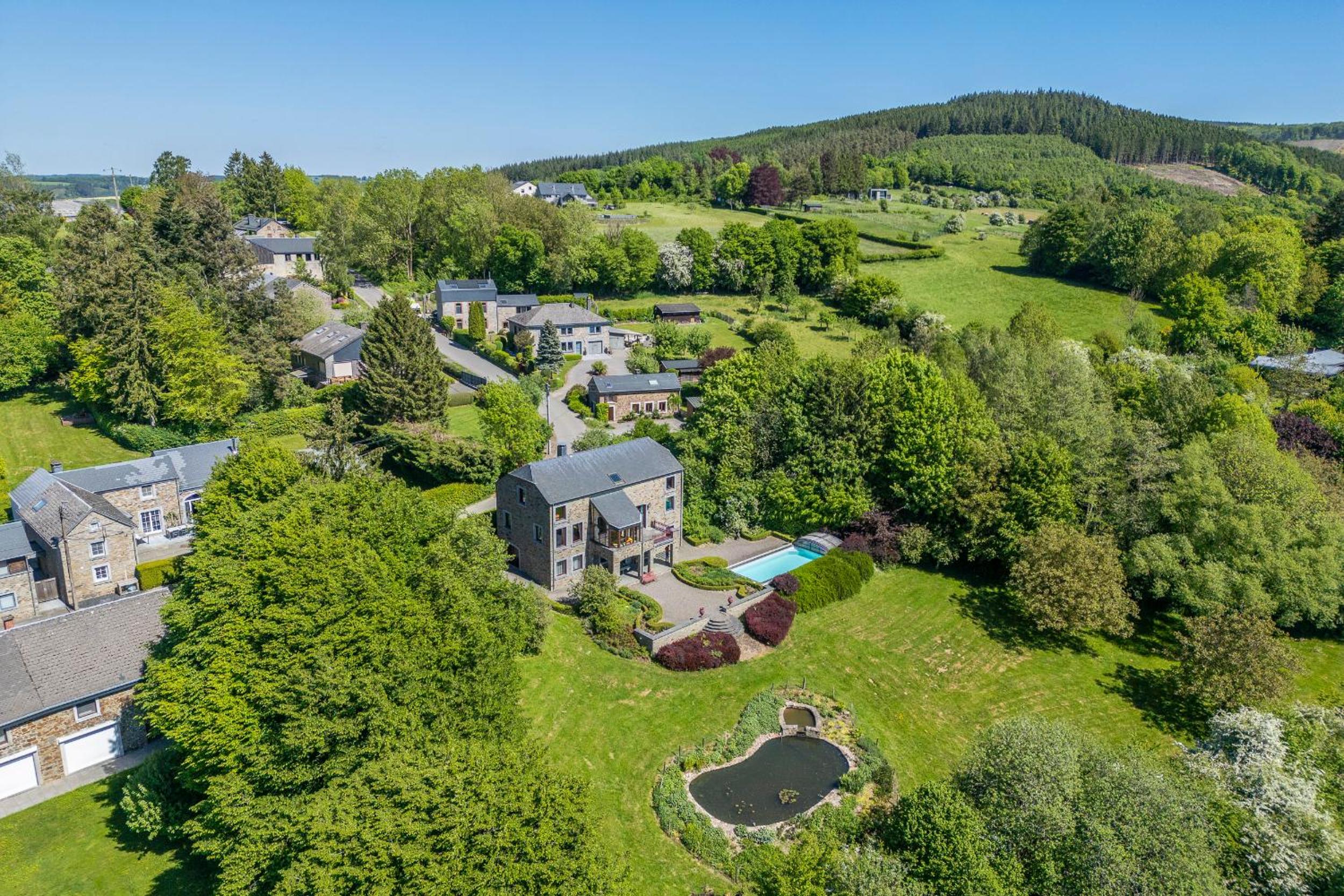 Sous le Cielle d'Ardenne - Vakantiehuis met Sauna en zwembad