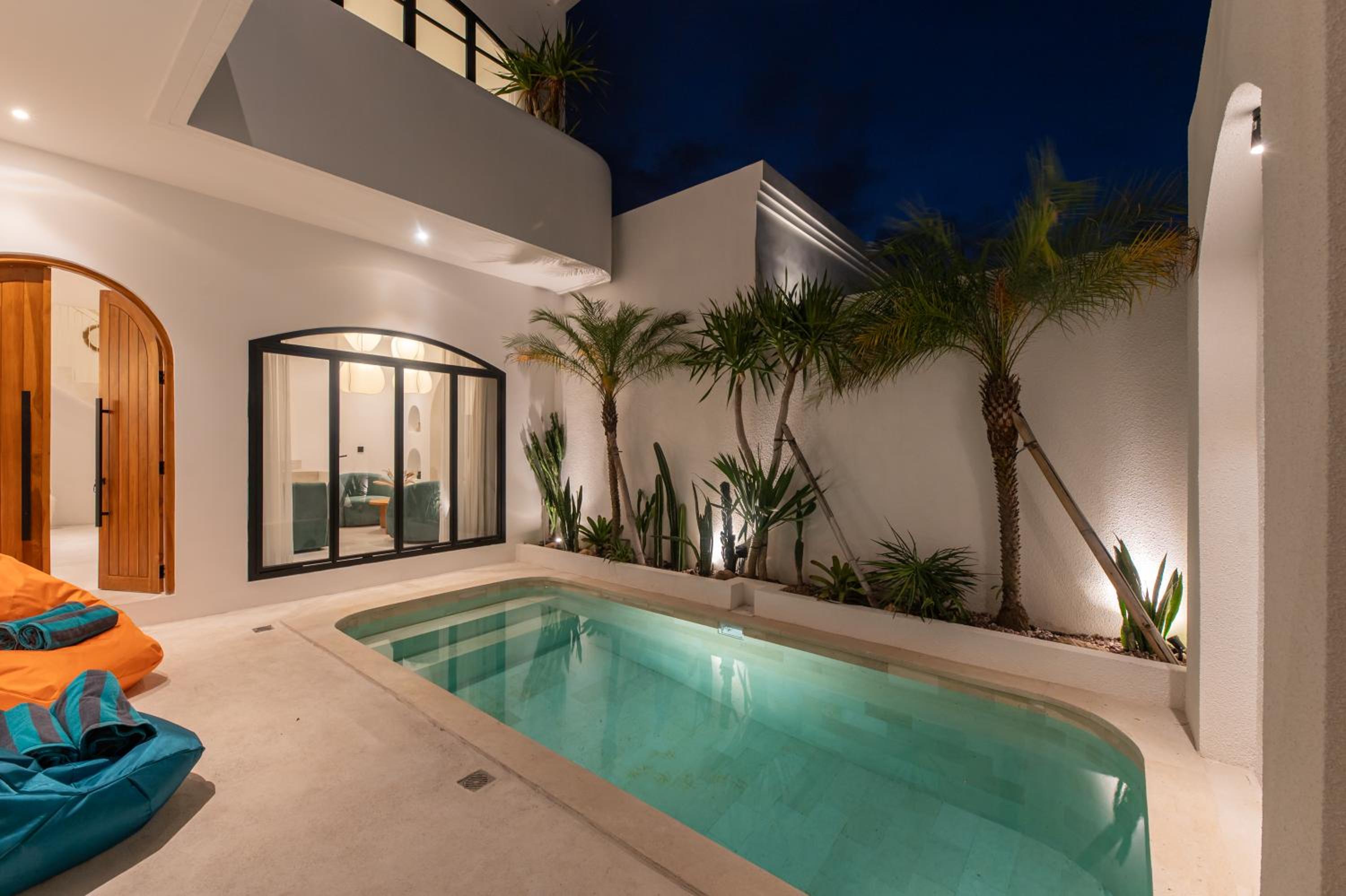 Baying Mansion Unit 19 - Mediterranean Style Villa with 2 Bedrooms