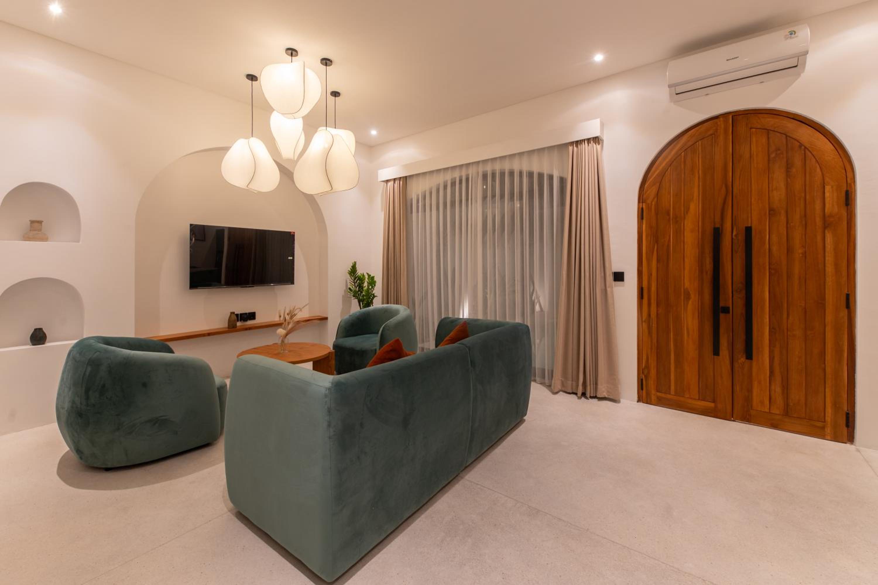 Baying Mansion Unit 19 - Mediterranean Style Villa with 2 Bedrooms