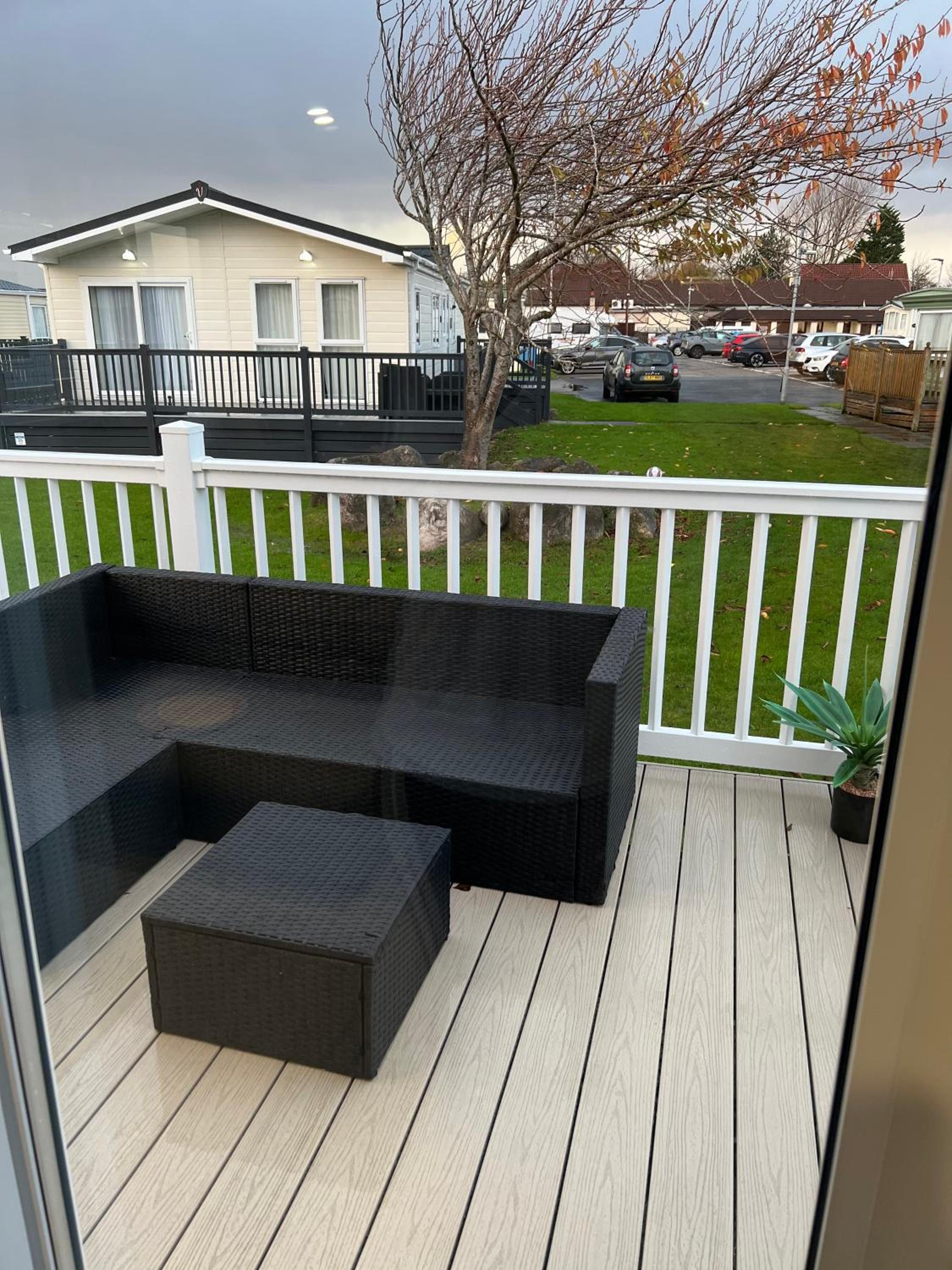 Modern Caravan 2025 with Decking