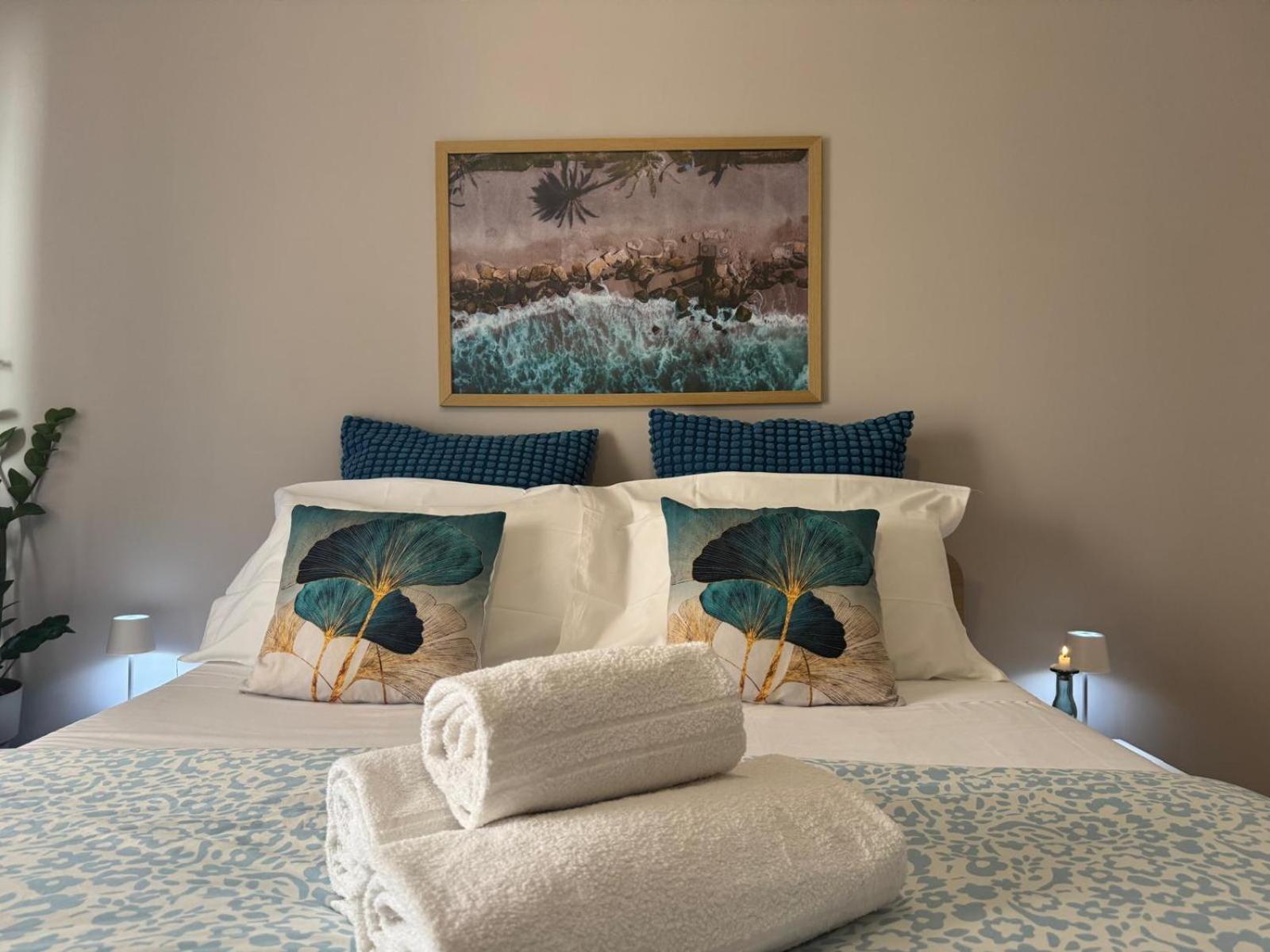 casa azul netflix near the sea