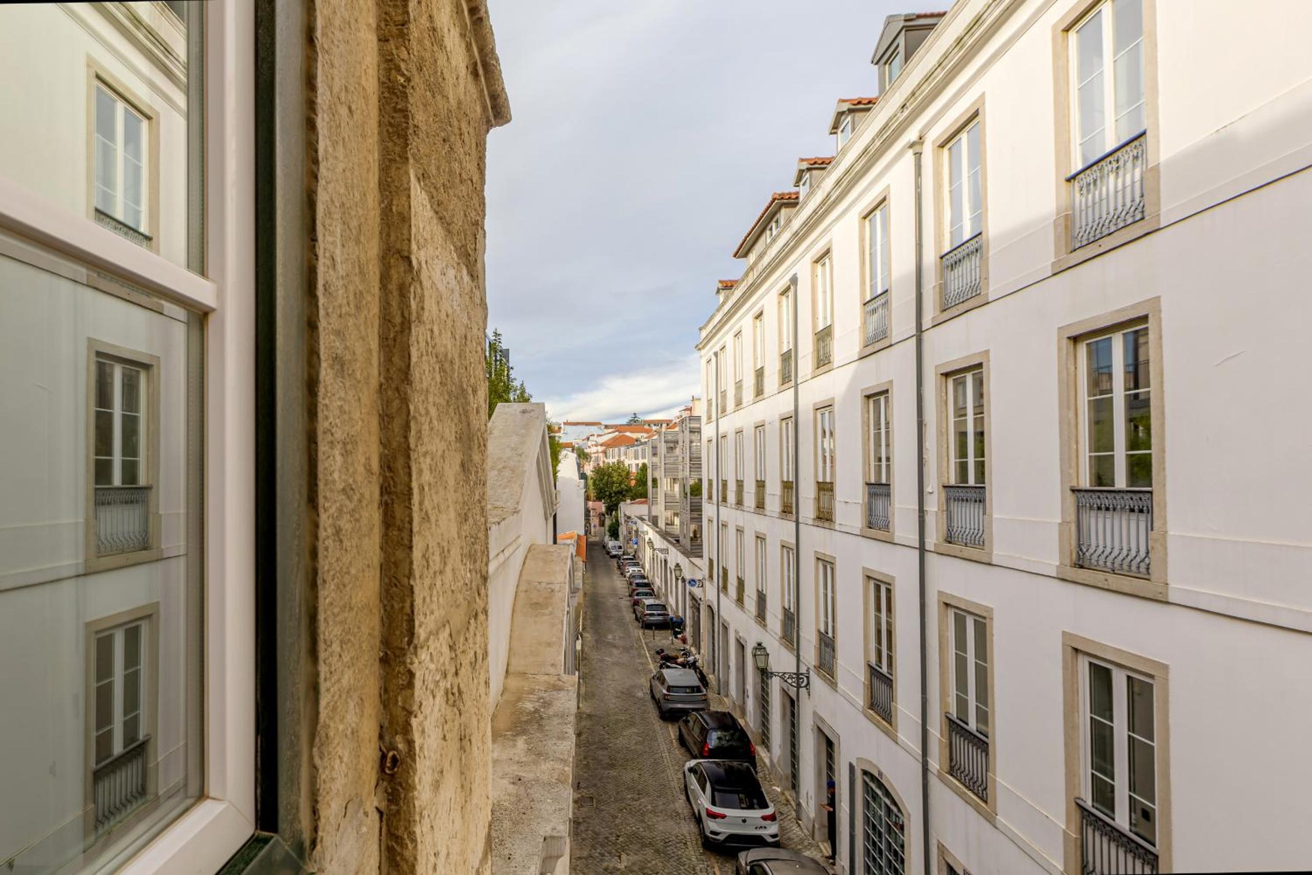 Bairro Alto Garden by Homing