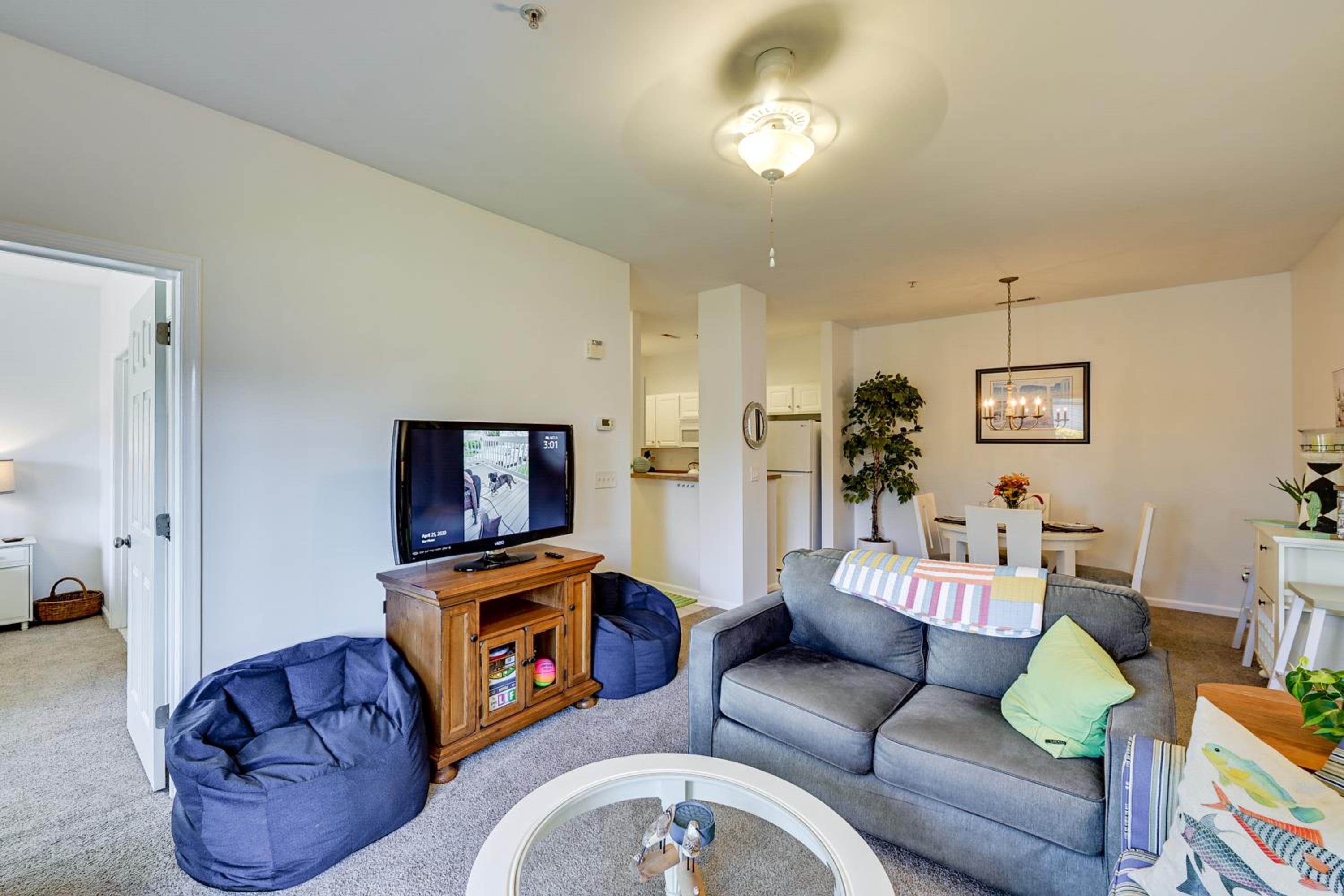 Pool Access and Easy Beach Days! Lewes Unit with Patio
