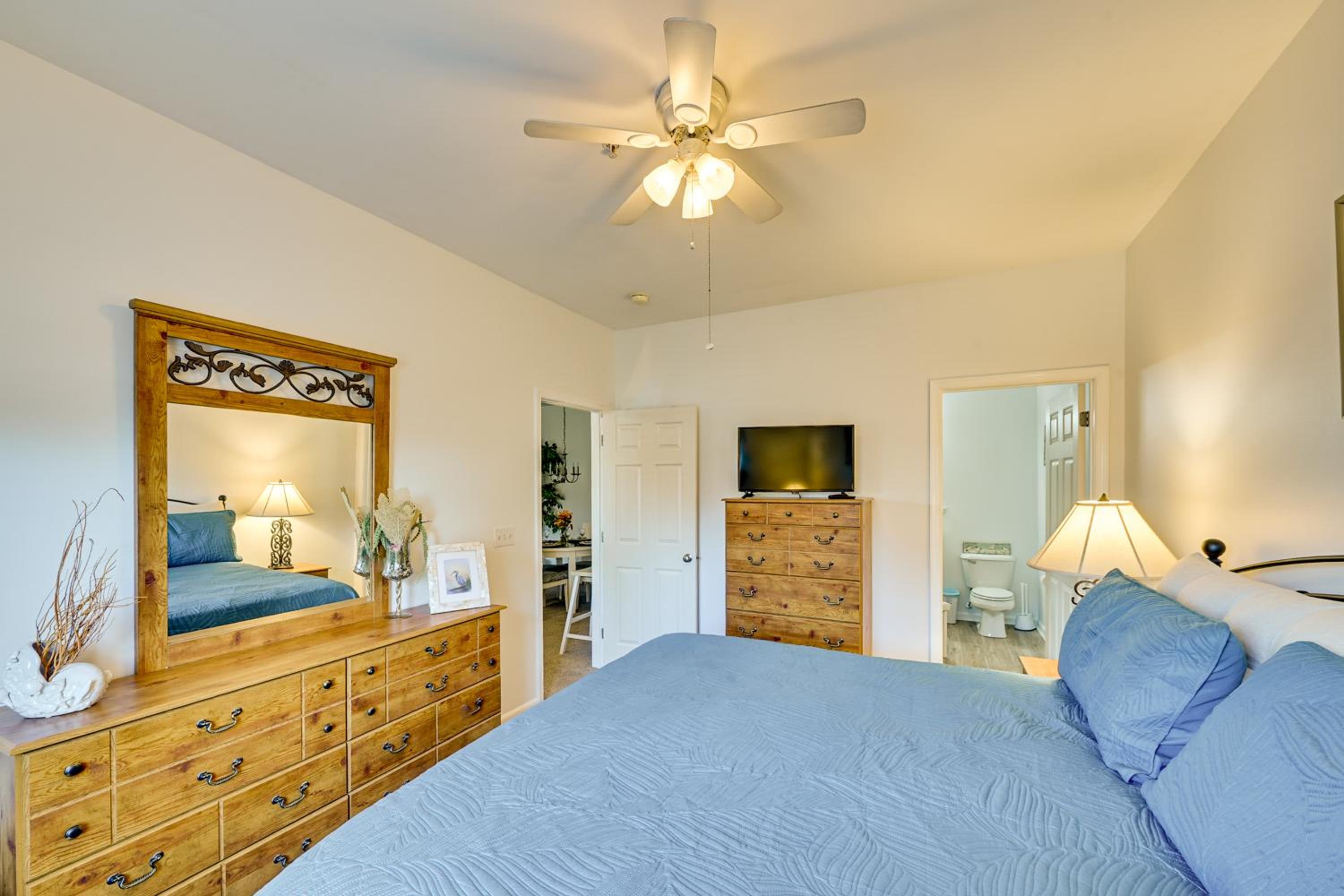 Pool Access and Easy Beach Days! Lewes Unit with Patio