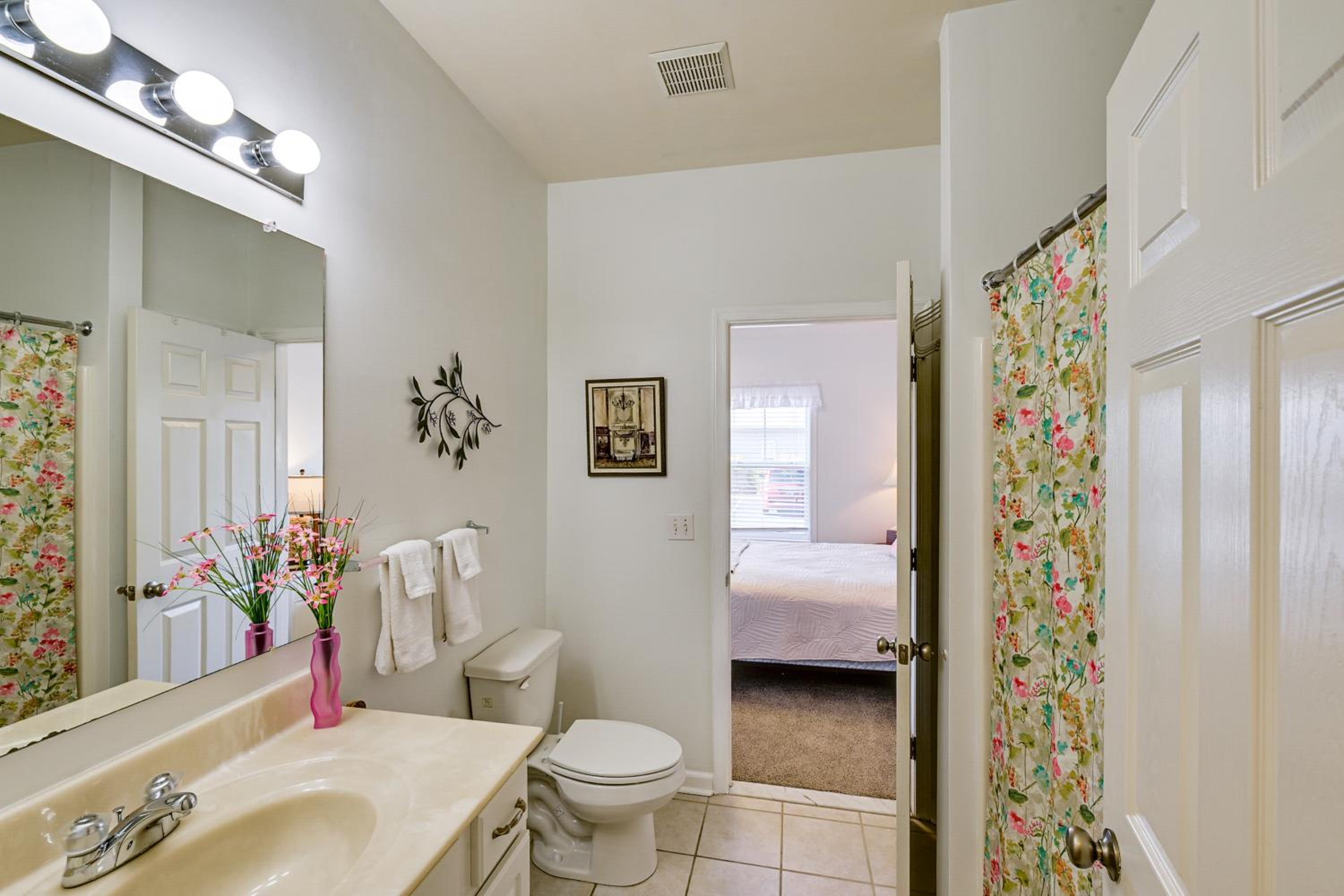 Pool Access and Easy Beach Days! Lewes Unit with Patio