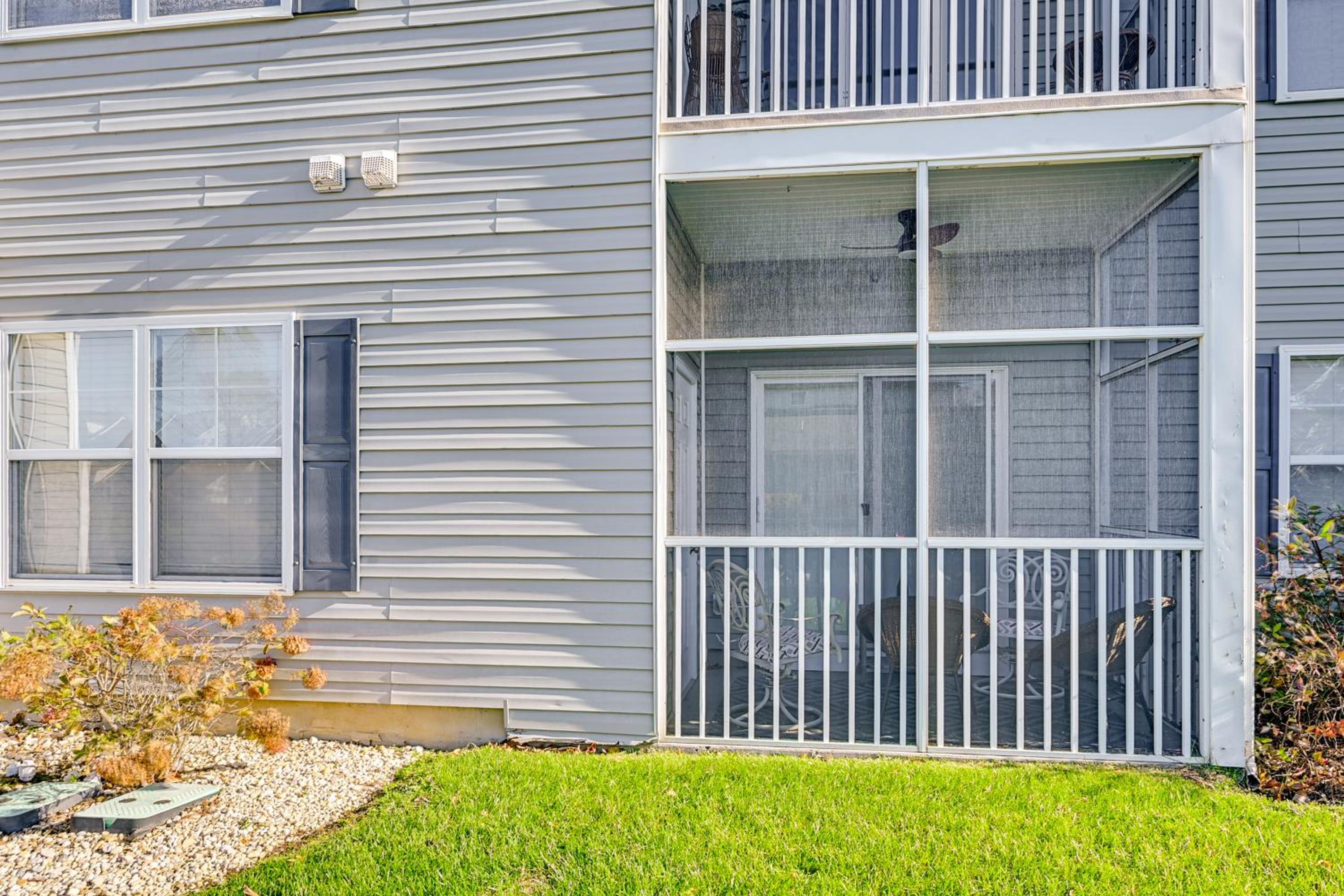 Pool Access and Easy Beach Days! Lewes Unit with Patio