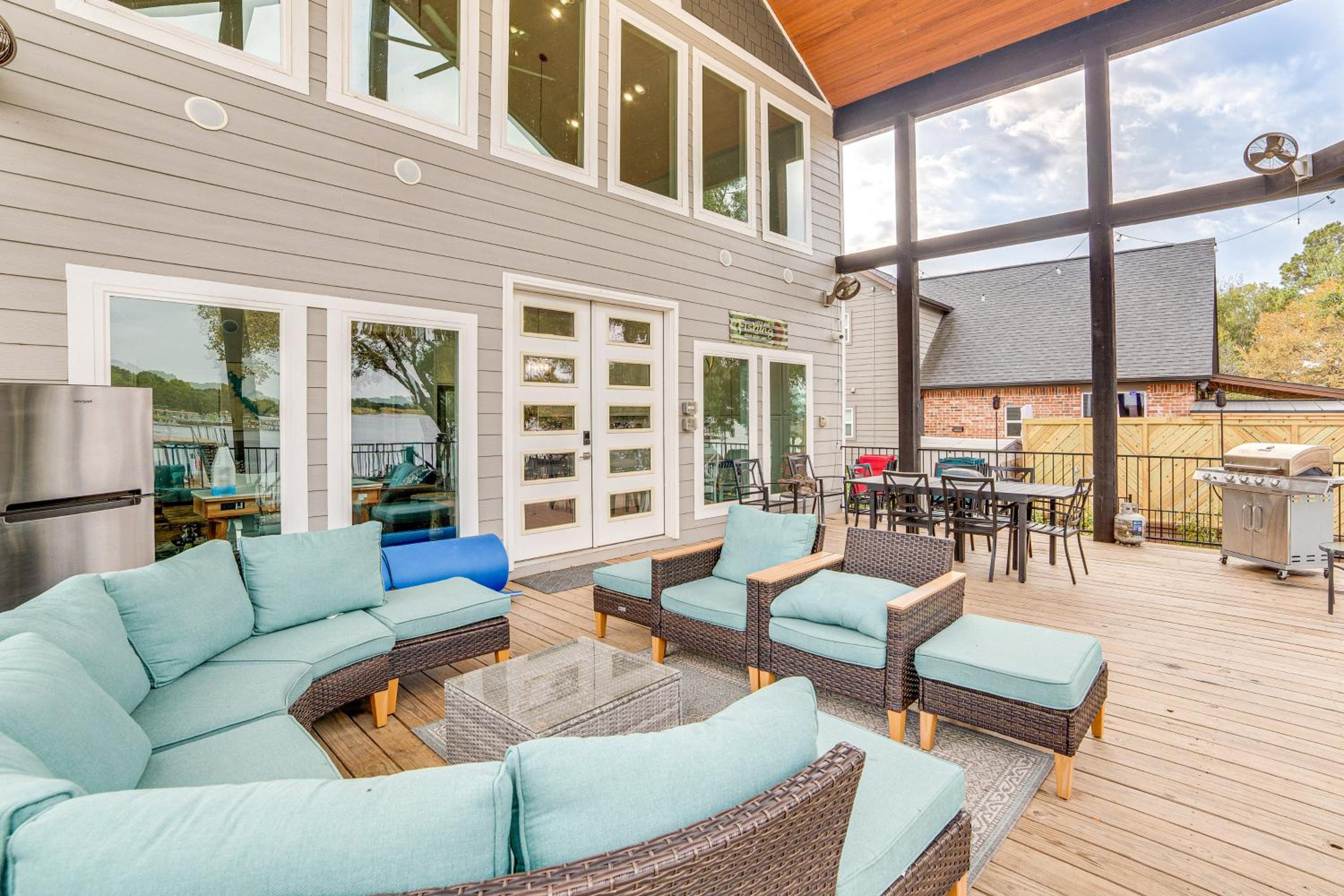 Private Dock and Yard! Modern Getaway in Mabank