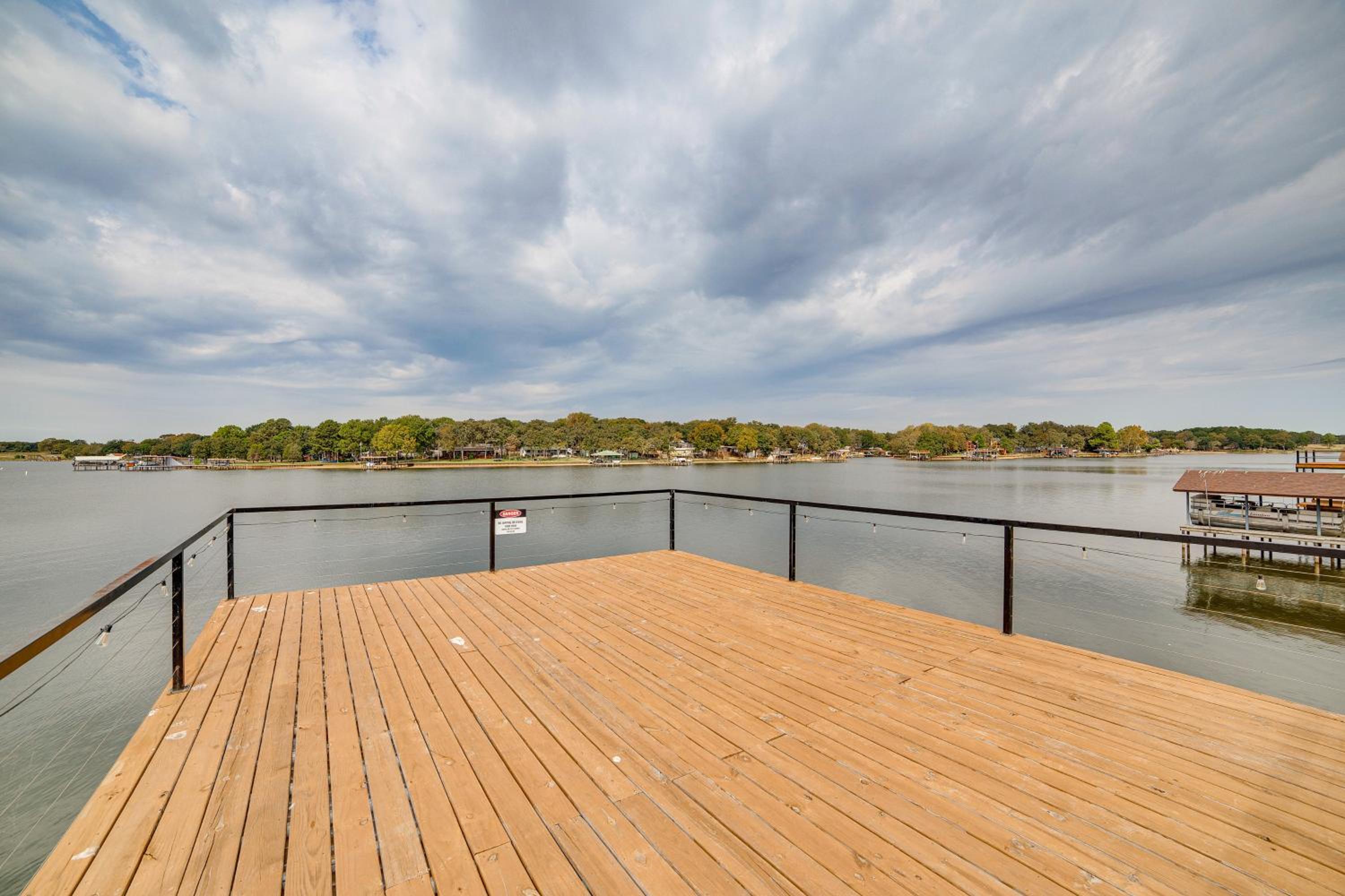 Private Dock and Yard! Modern Getaway in Mabank