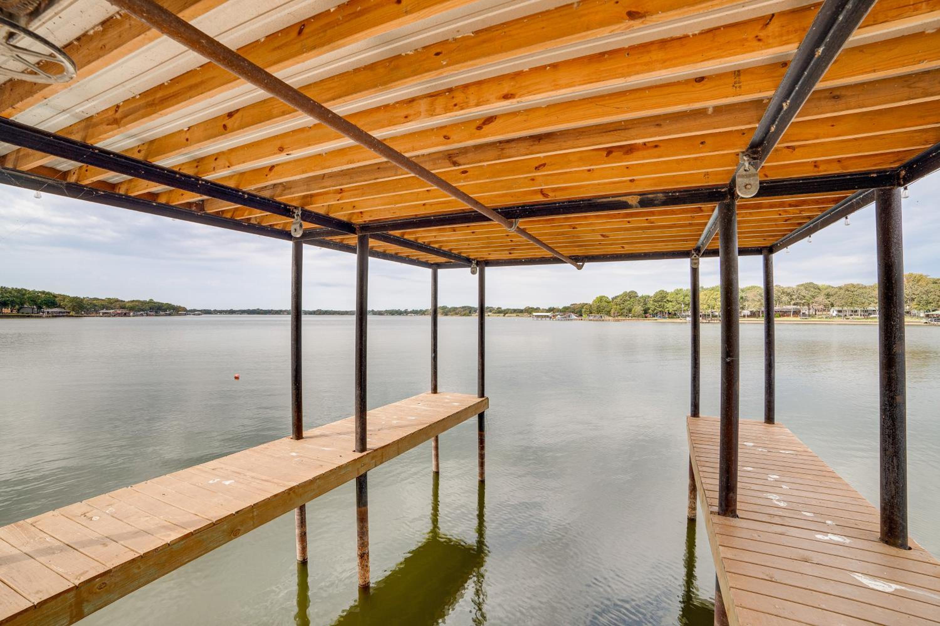 Private Dock and Yard! Modern Getaway in Mabank
