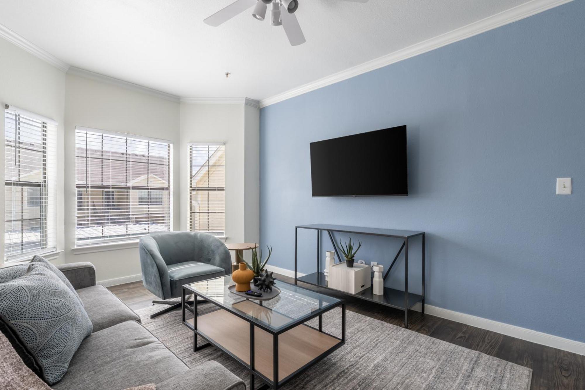 Landing Beautiful 2BD Gym