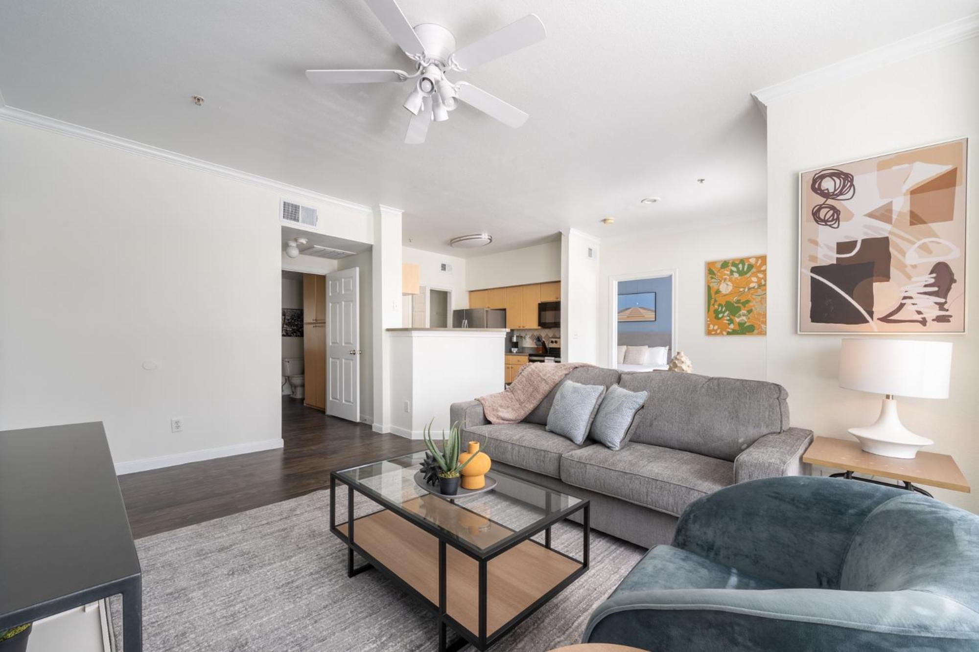 Landing Beautiful 2BD Gym