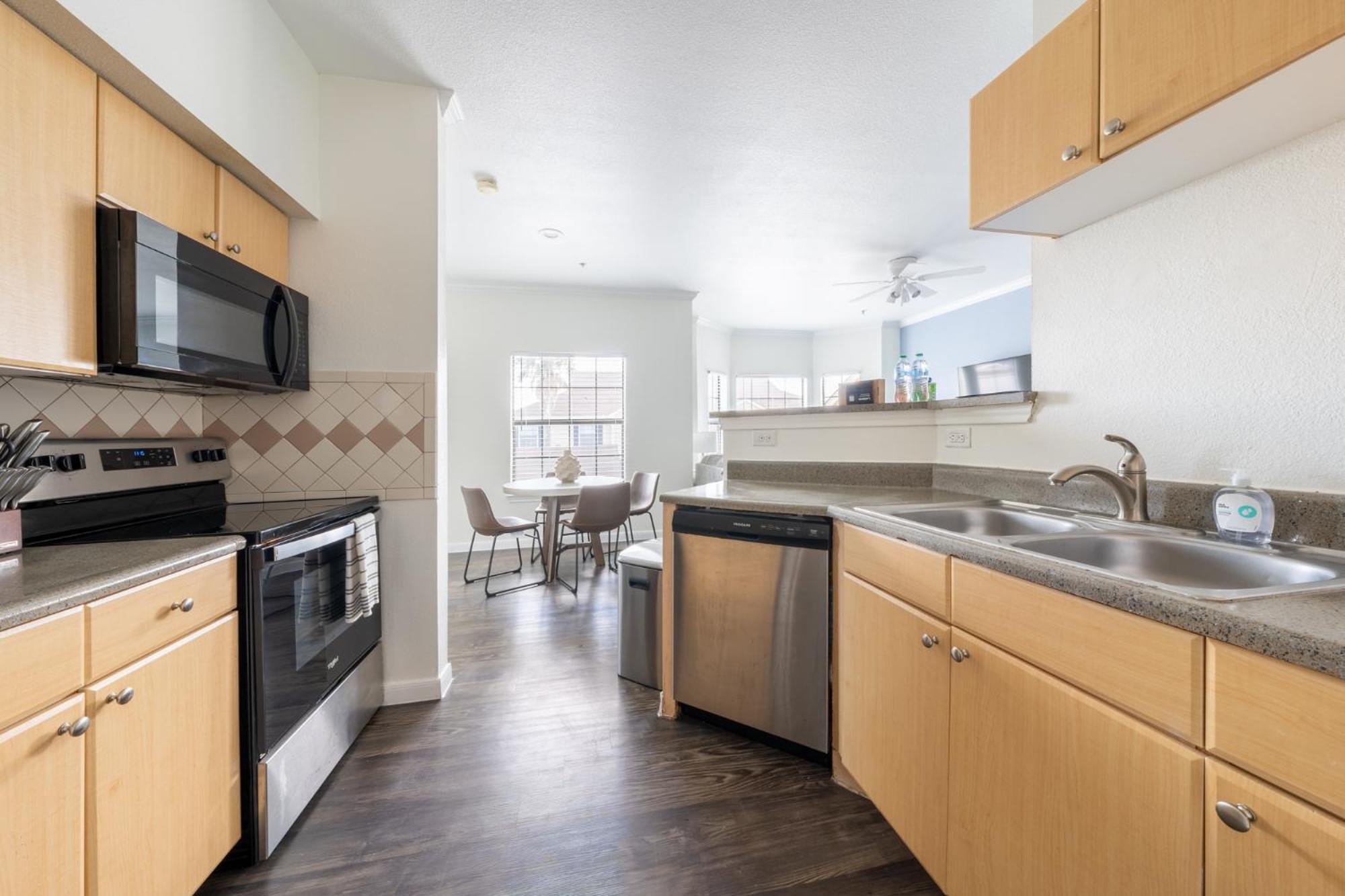 Landing Beautiful 2BD Gym