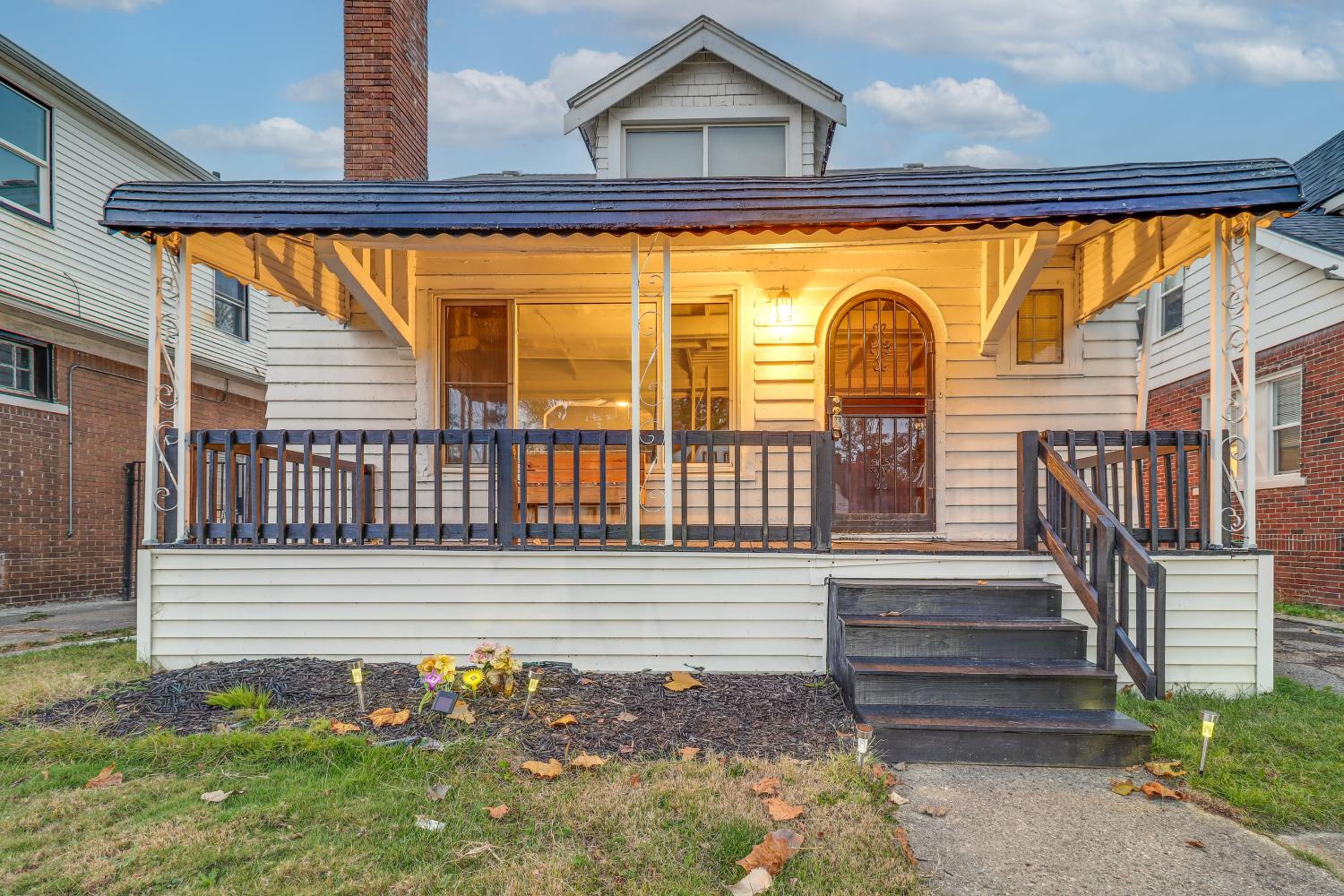Pet-Friendly Family Home Easy Dtwn Detroit Access