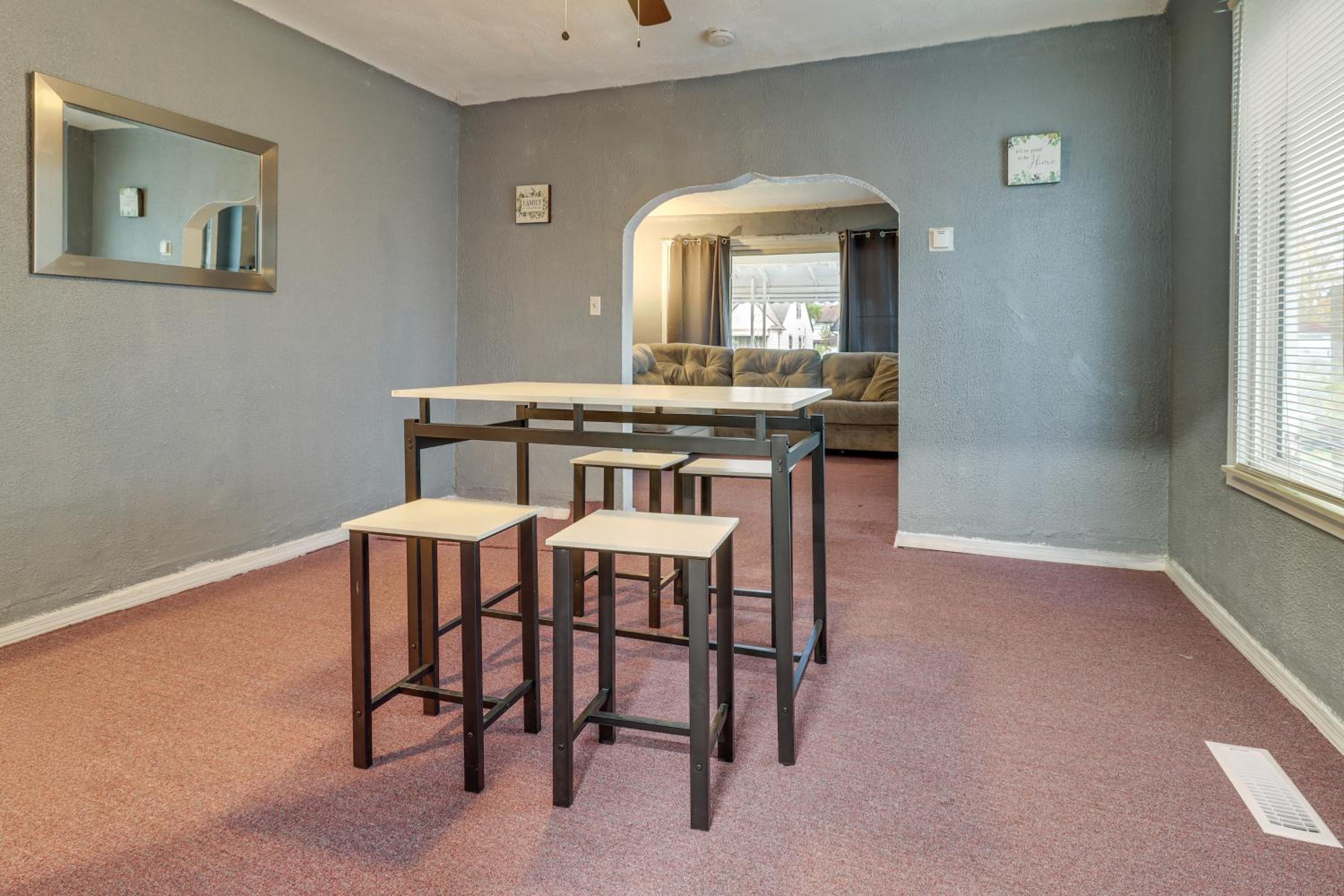 Pet-Friendly Family Home Easy Dtwn Detroit Access