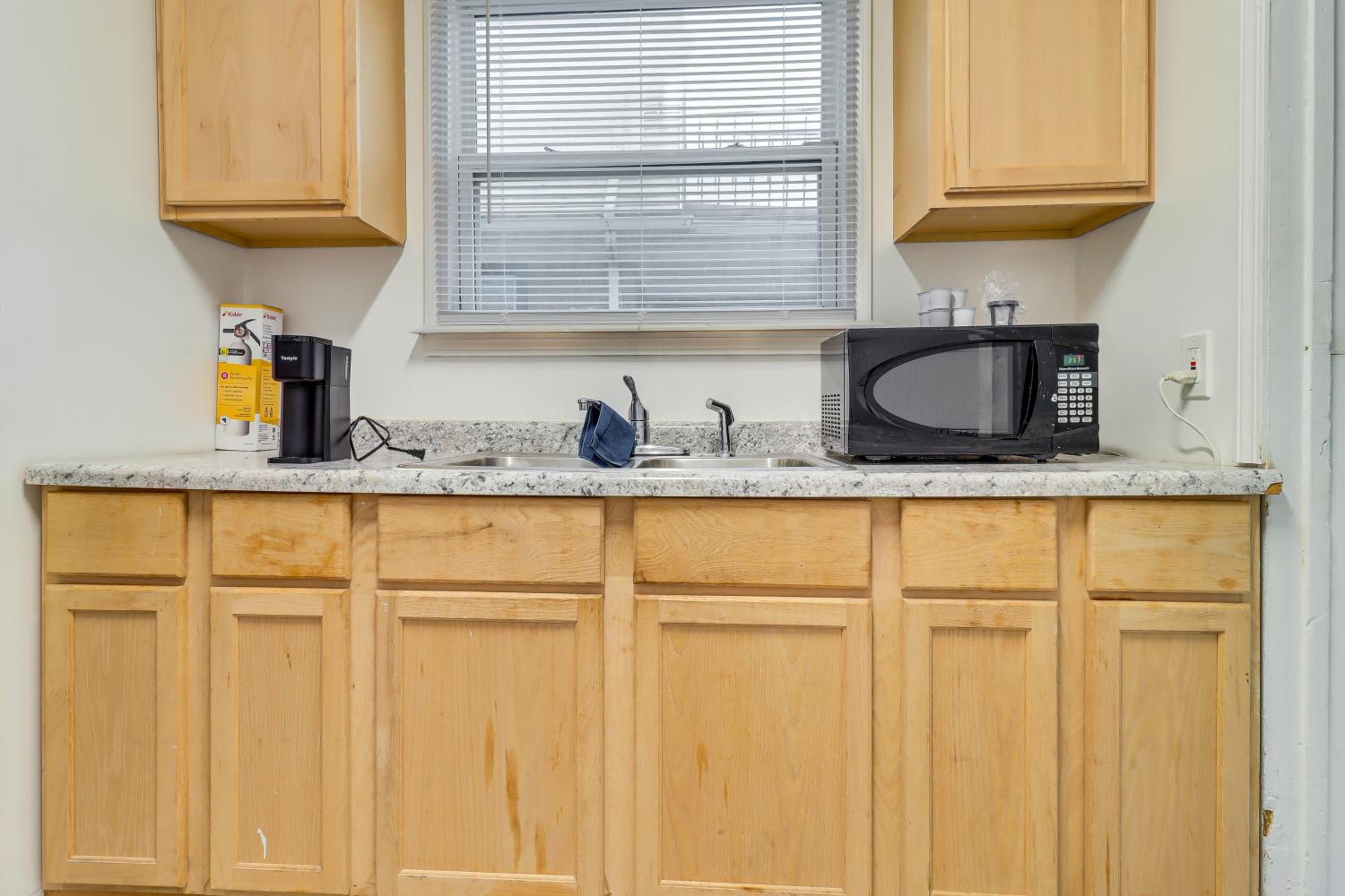 Pet-Friendly Family Home Easy Dtwn Detroit Access