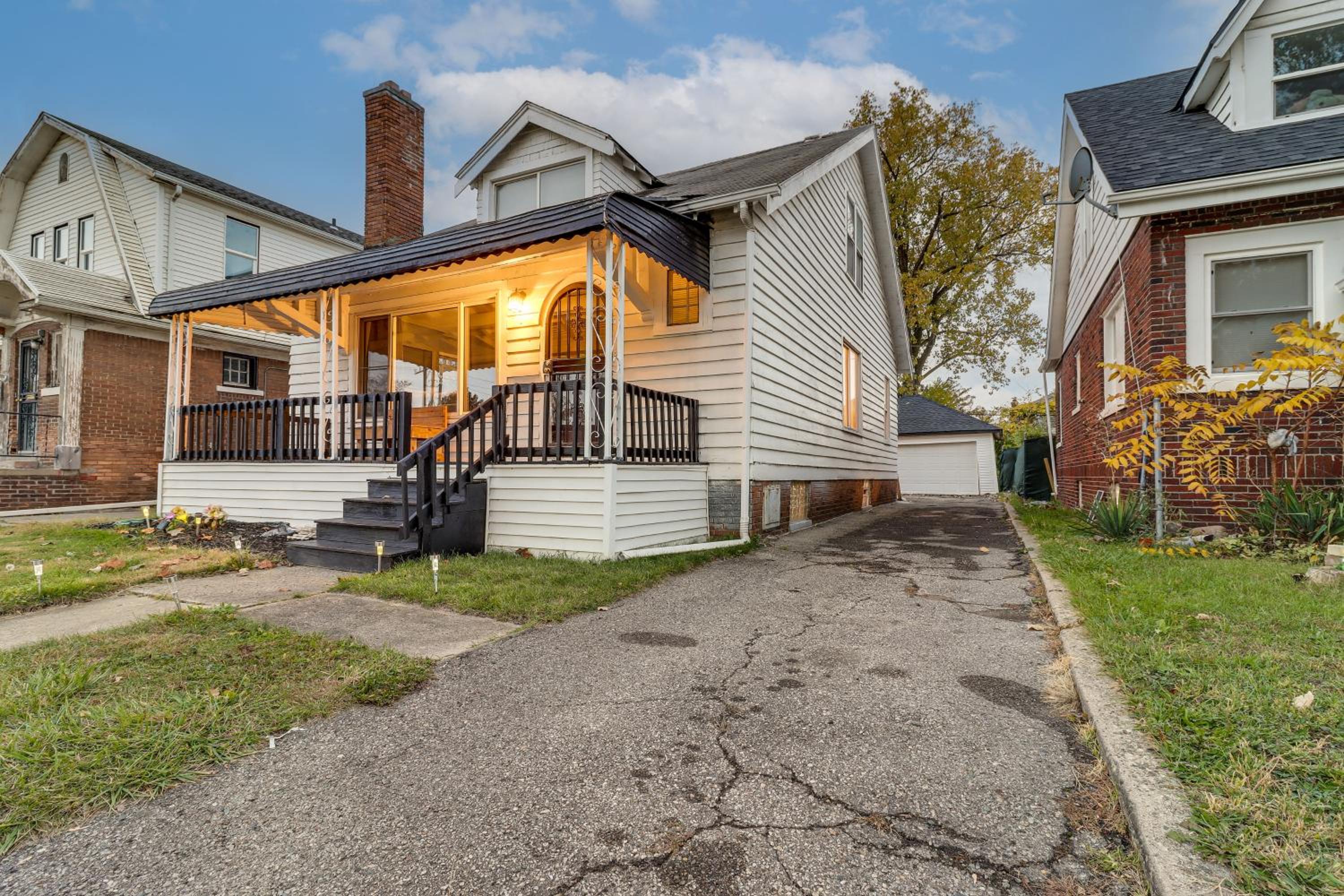 Pet-Friendly Family Home Easy Dtwn Detroit Access