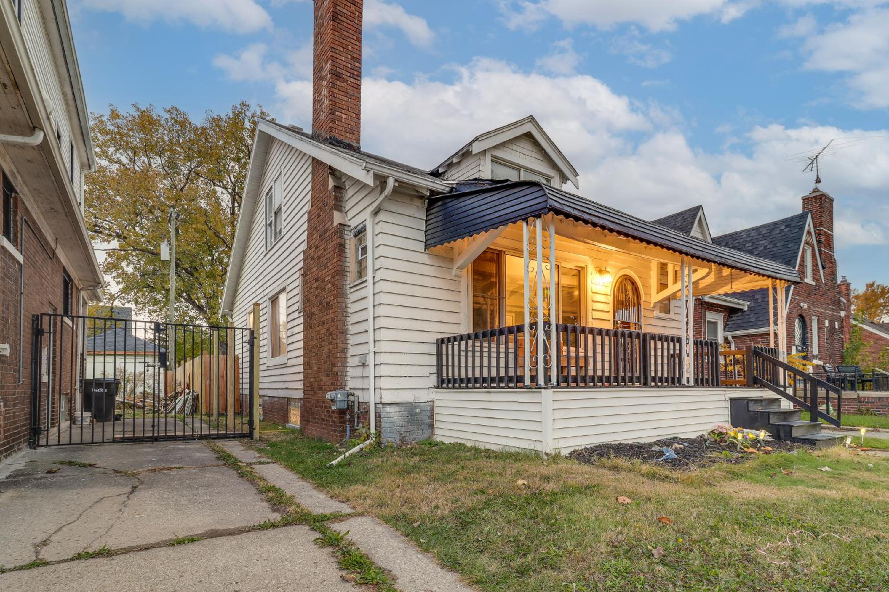 Pet-Friendly Family Home Easy Dtwn Detroit Access