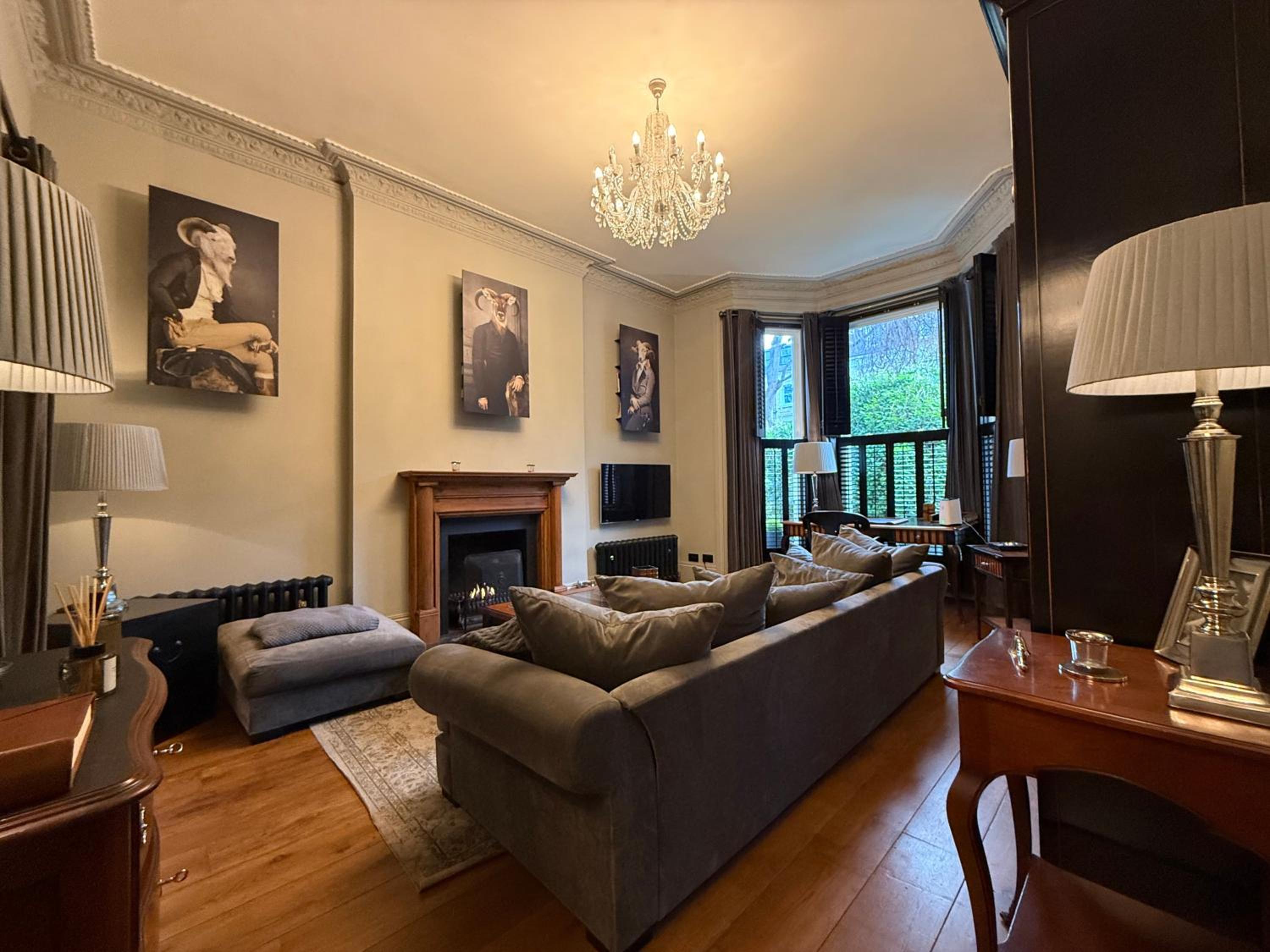 Kensington Palace 2 Bed Luxury Home