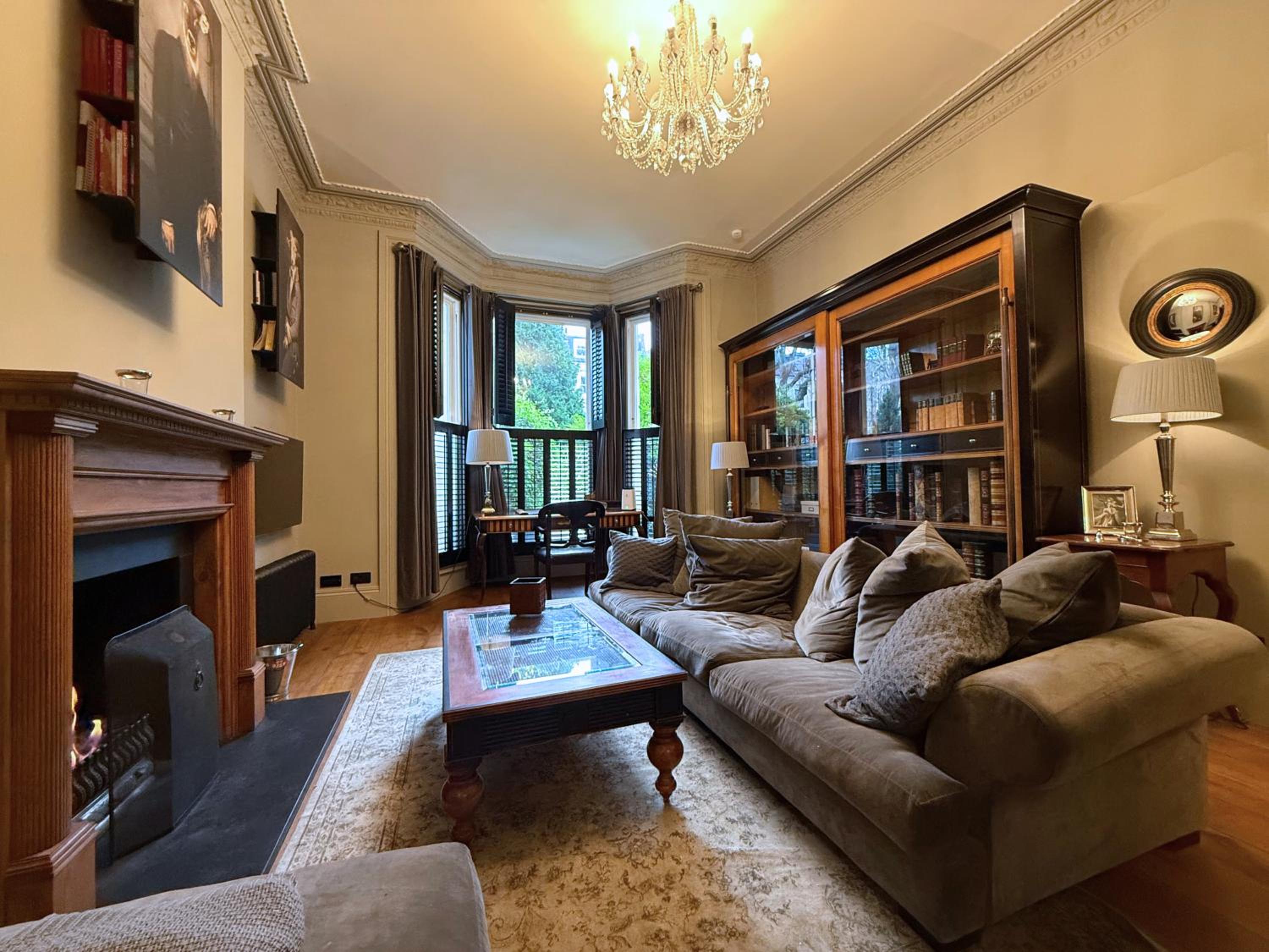 Kensington Palace 2 Bed Luxury Home
