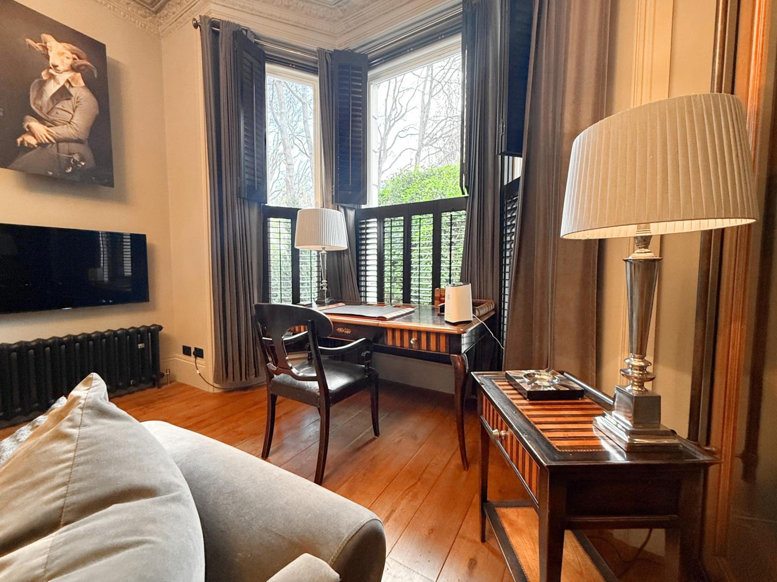 Kensington Palace 2 Bed Luxury Home