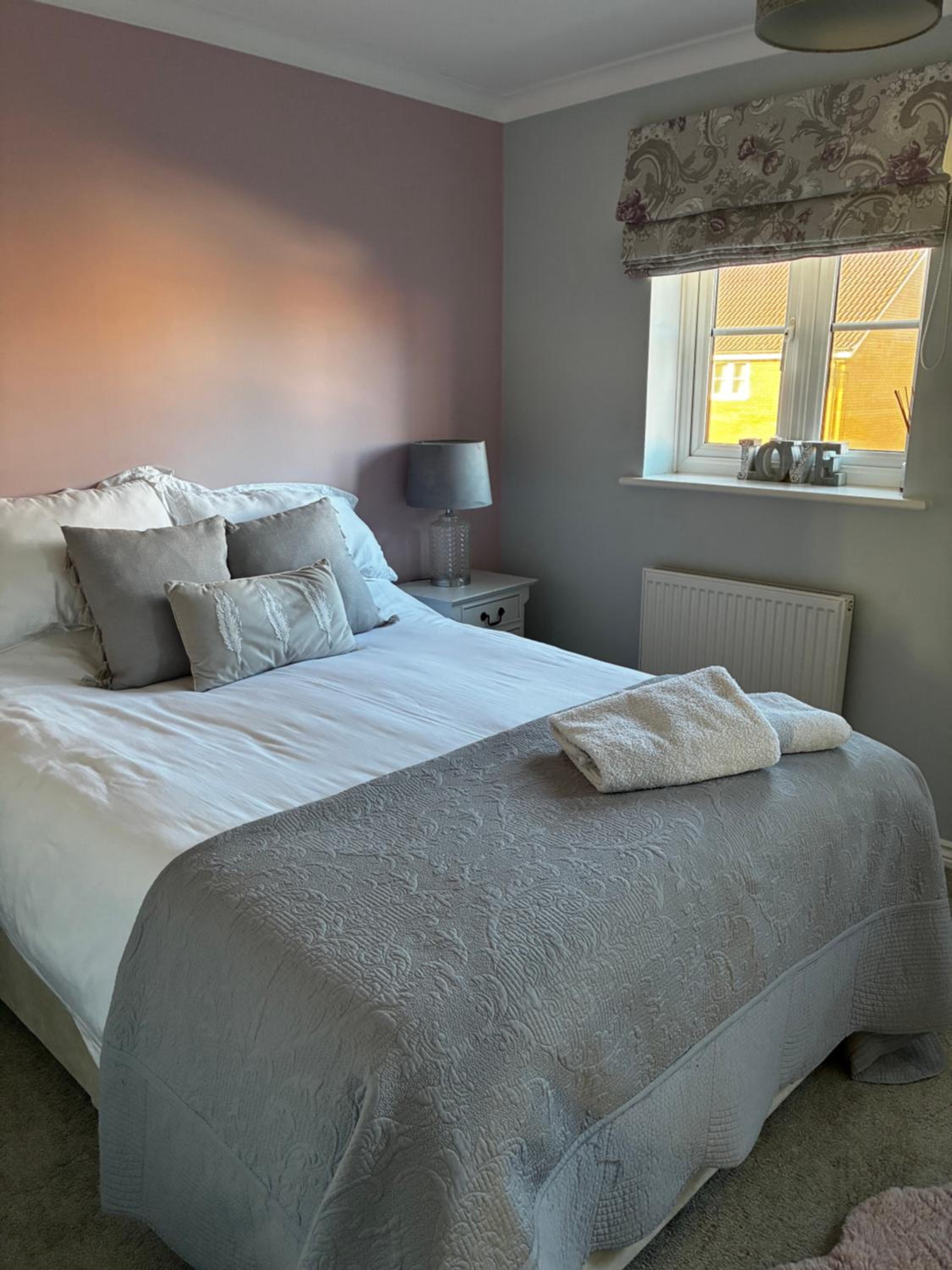 Modern house easy access Norwich city and broads